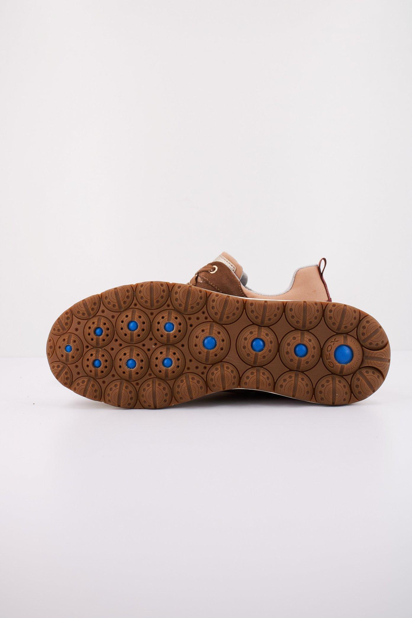 GEOX D SPHERICA en color MARRON (5)