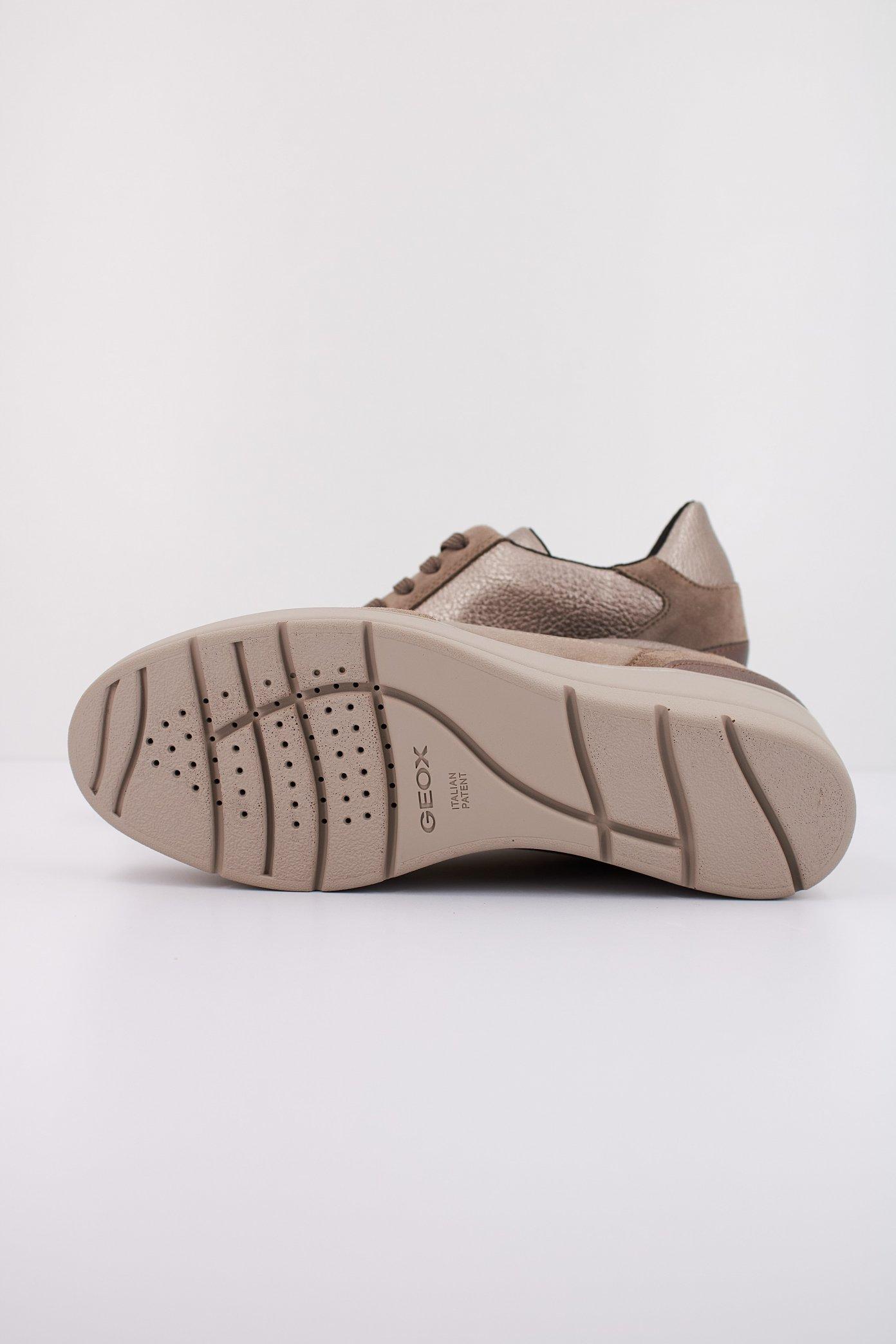 GEOX D OLDE en color ORO (5)