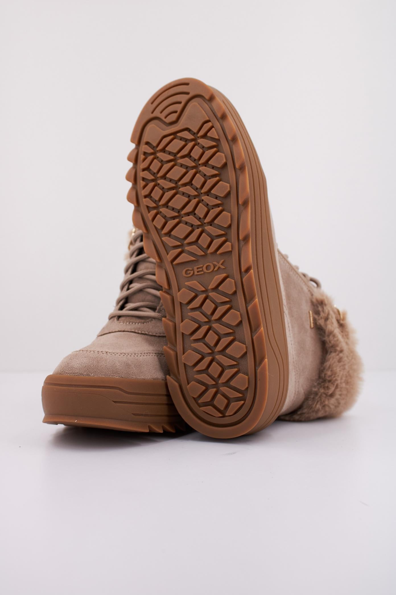 GEOX D ILLEINY en color BEIS (5)