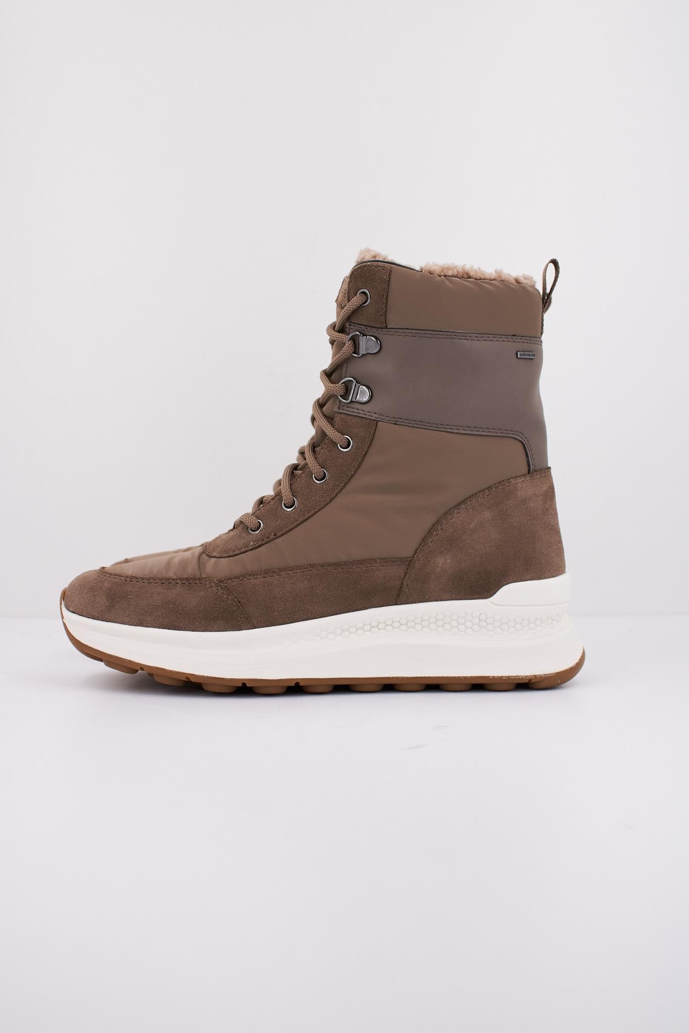 GEOX D SPHERICA en color MARRON (1)