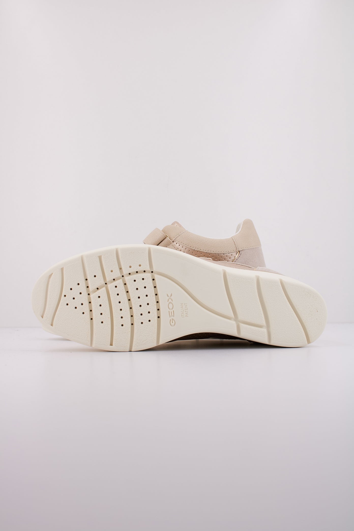 GEOX D ILDE en color BEIS (5)