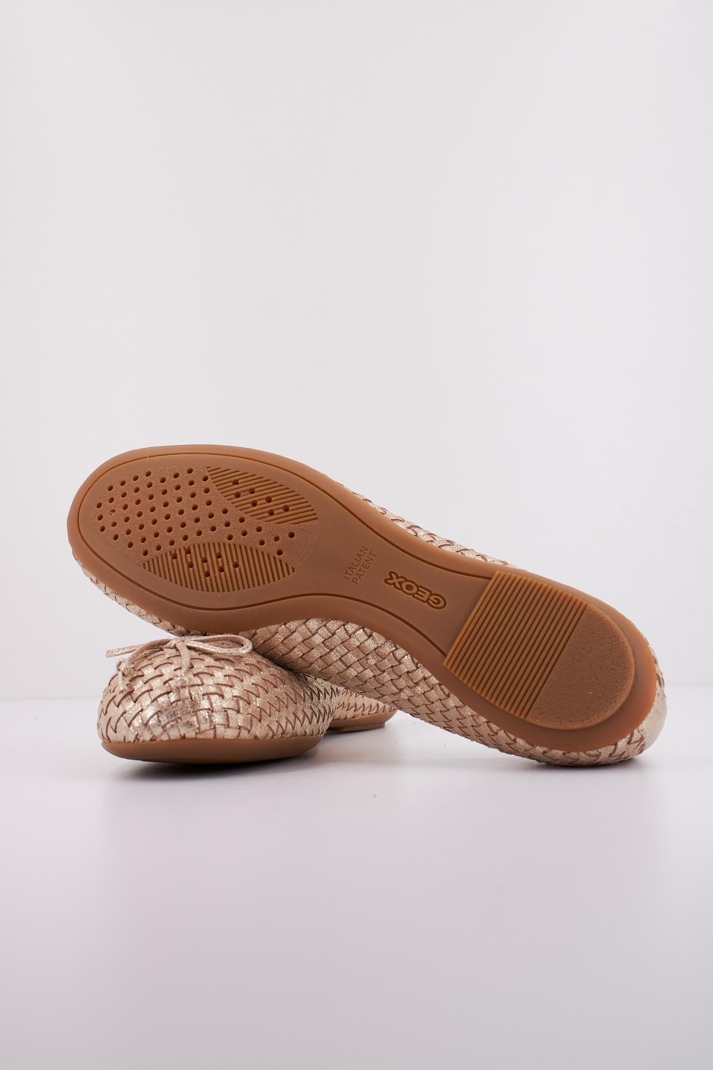 GEOX D PALMARIA en color ORO (5)