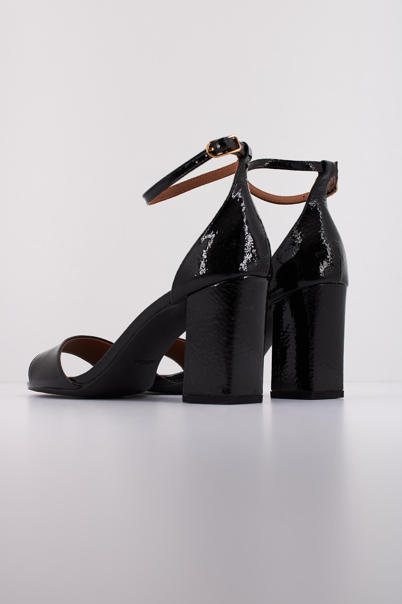 GEOX D NEW ERAKLIA en color NEGRO (4)