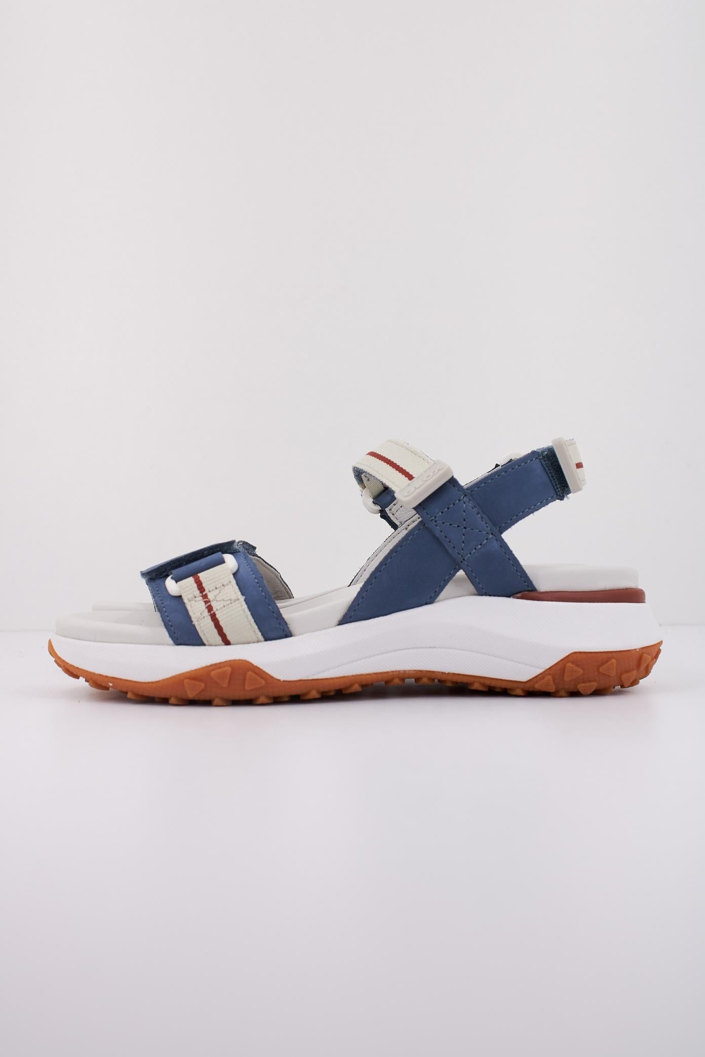 GEOX D SORAPIS + GRIP en color AZUL (1)