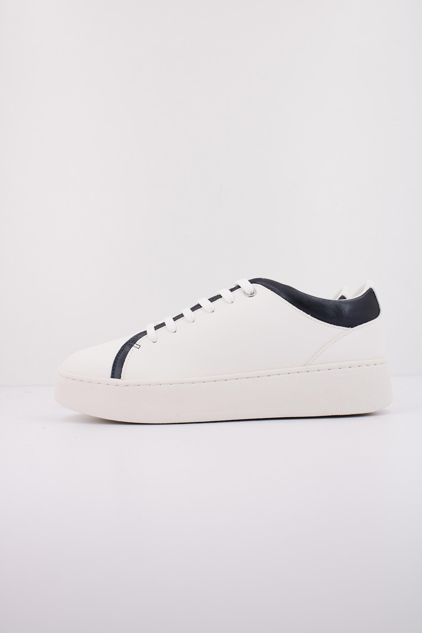 GEOX D SKYELY en color BLANCO (1)