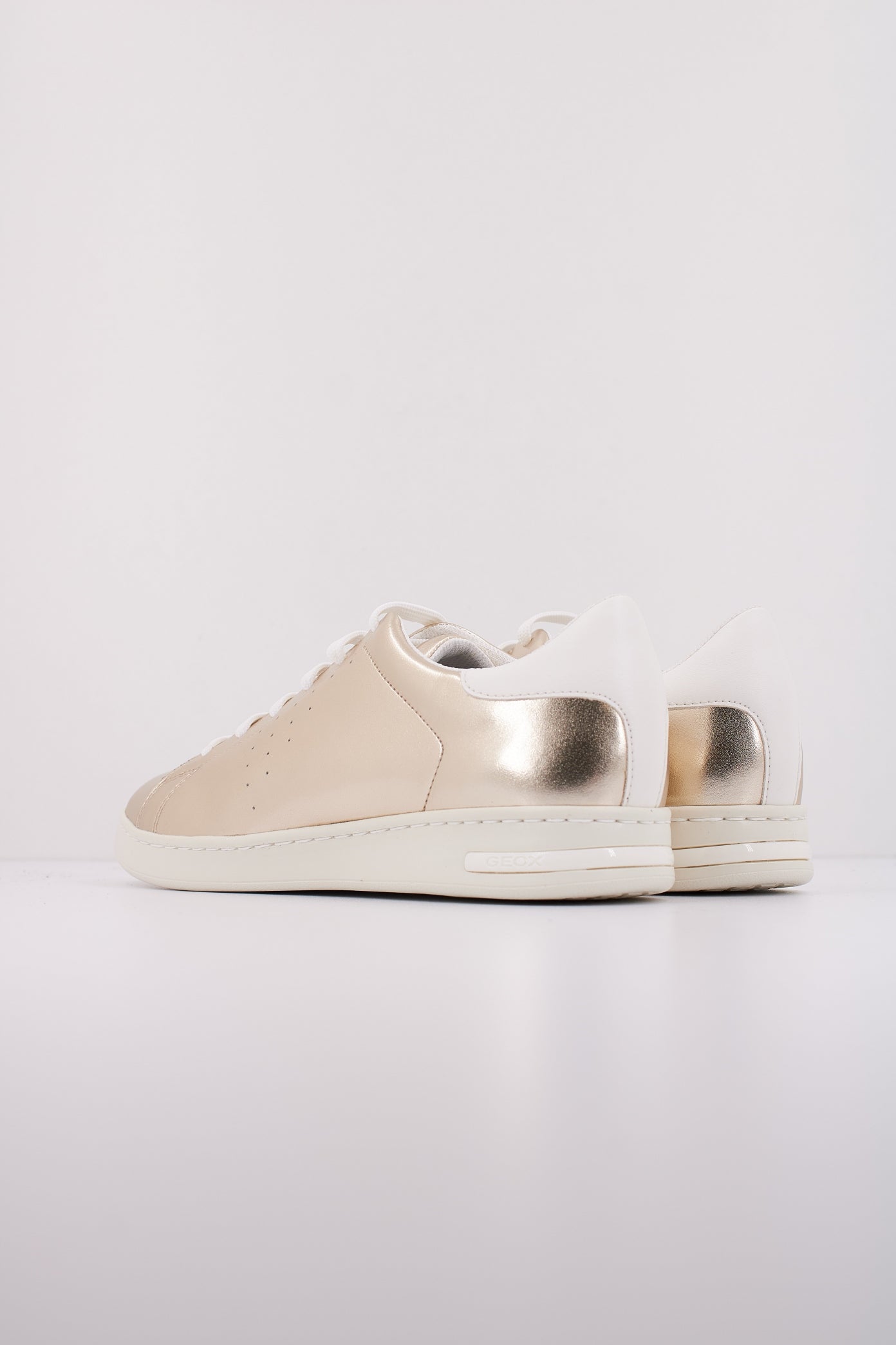 GEOX D JAYSEN en color ORO (4)