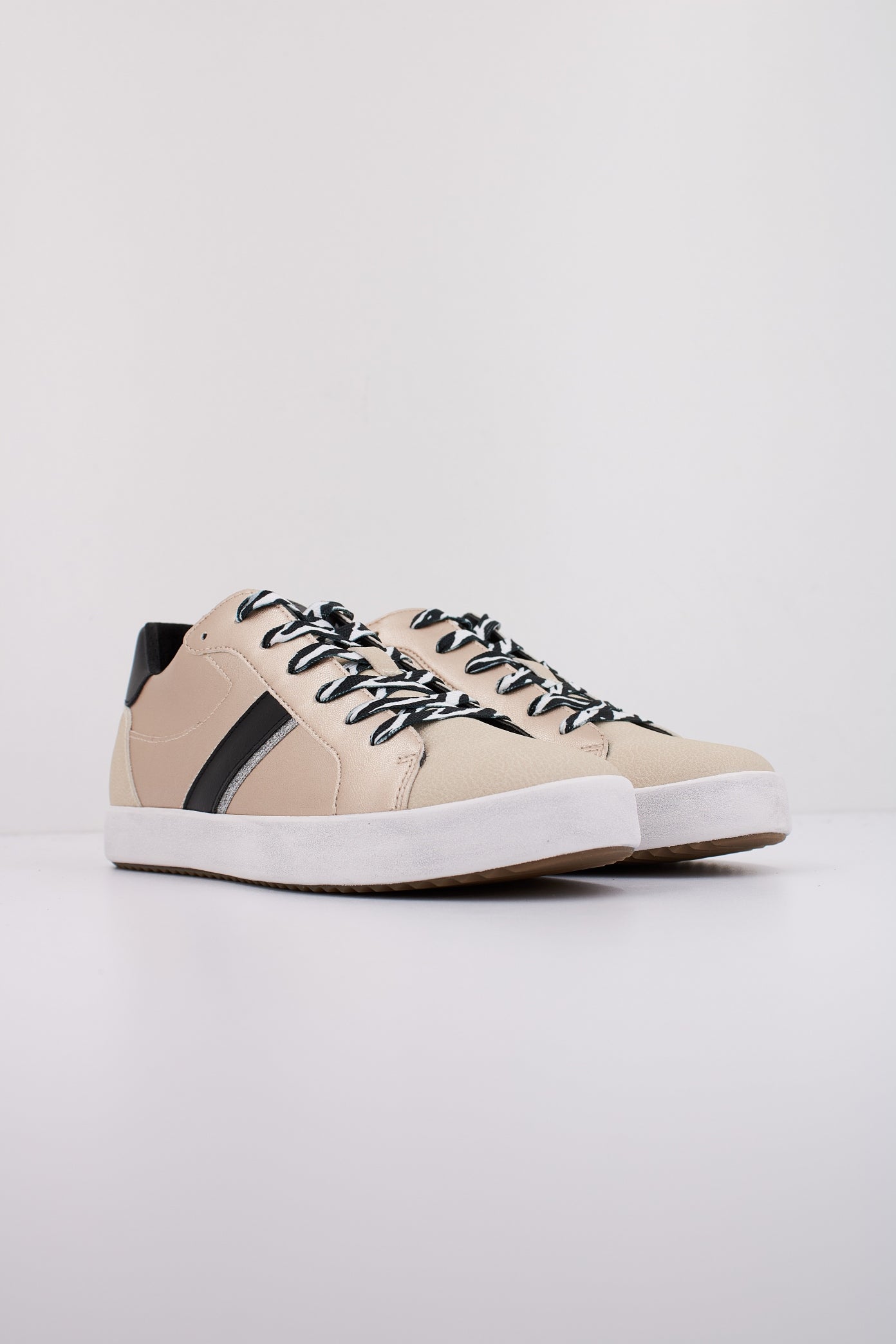 GEOX D BLOMIEE en color ORO (2)