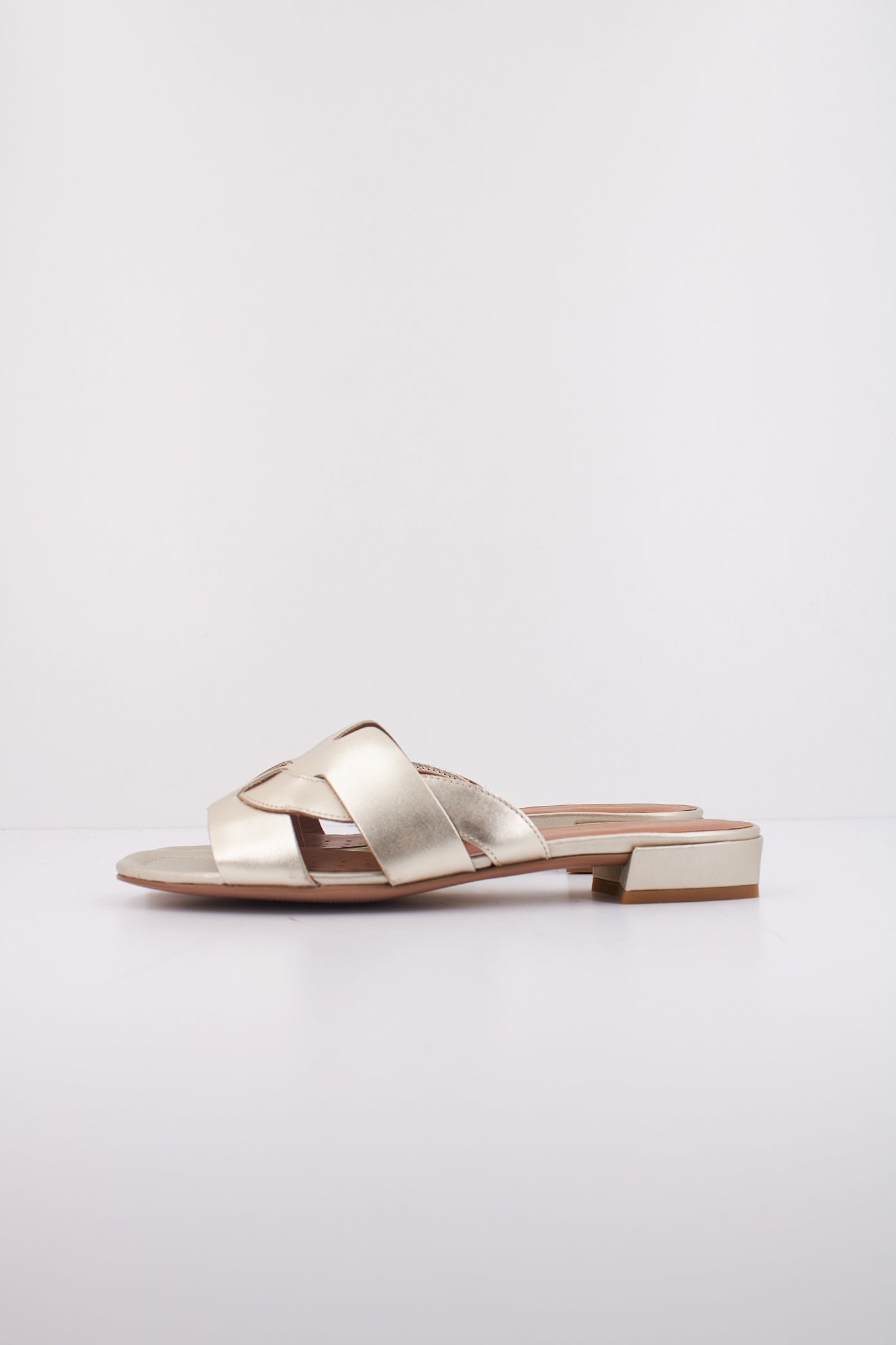GEOX D NEW ERAKLIA en color ORO (1)