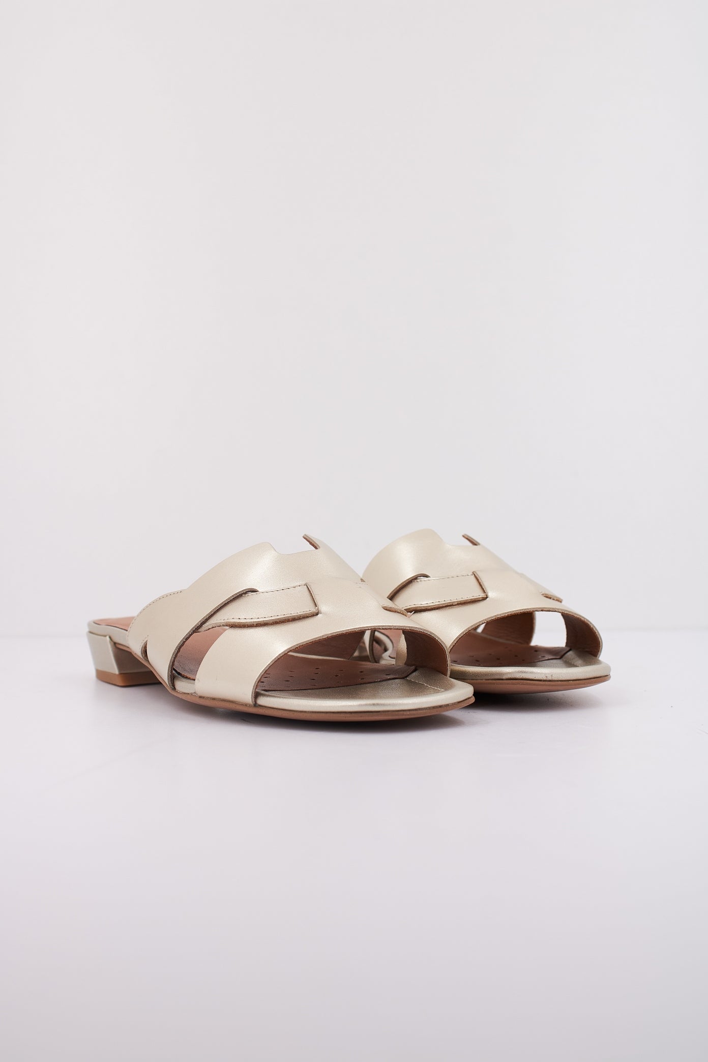 GEOX D NEW ERAKLIA en color ORO (2)
