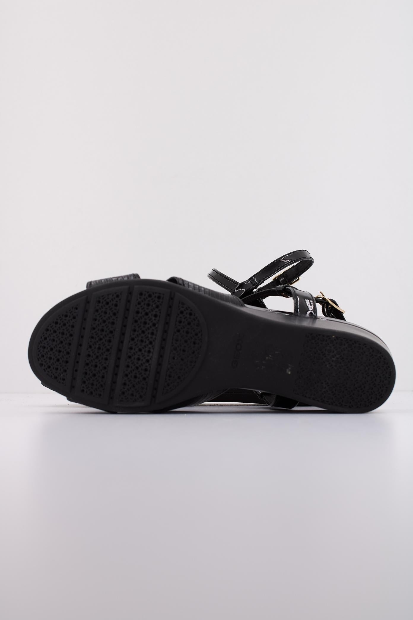 GEOX D MARYKARMEN en color NEGRO (5)