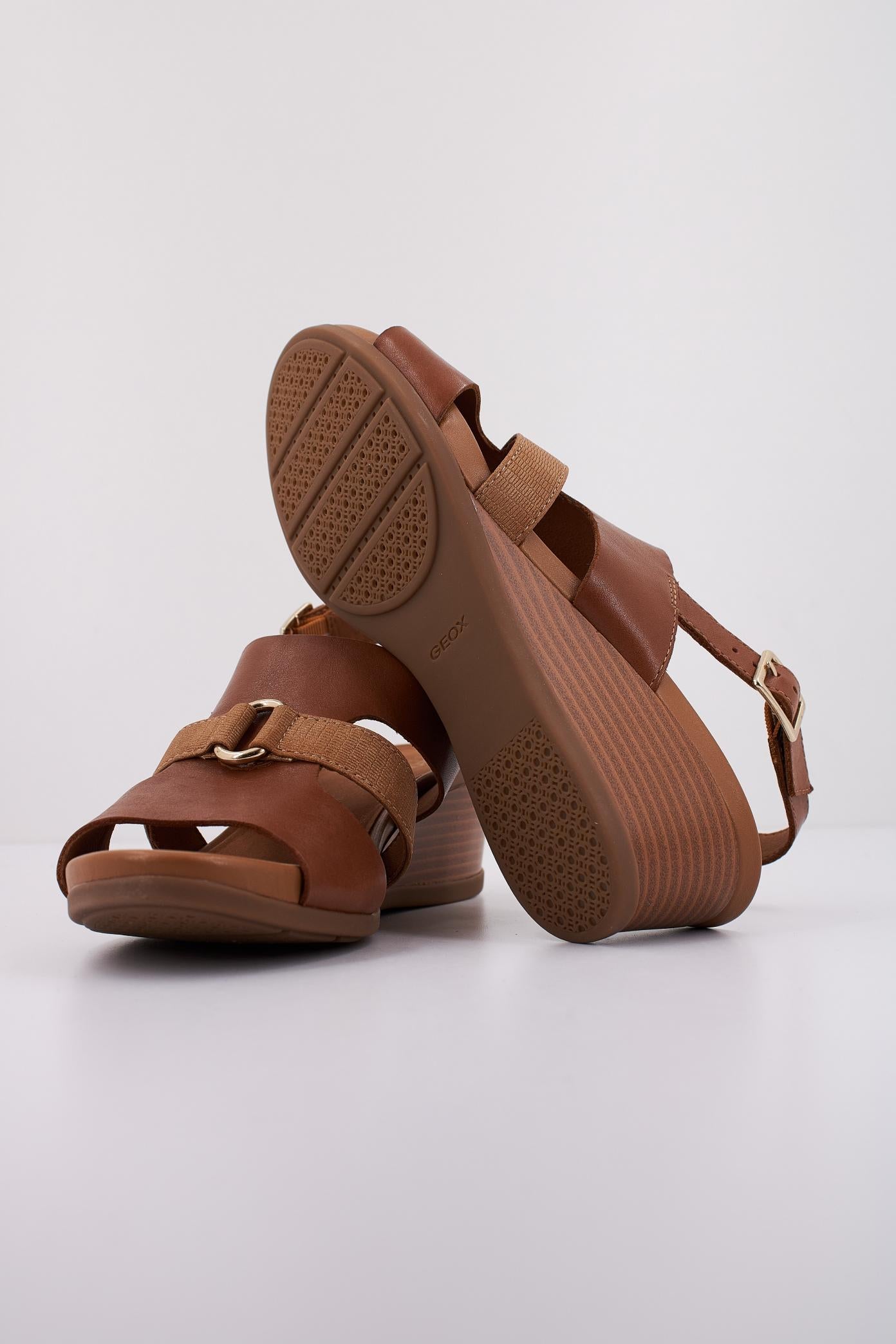 GEOX D MARYKARMEN en color MARRON (5)