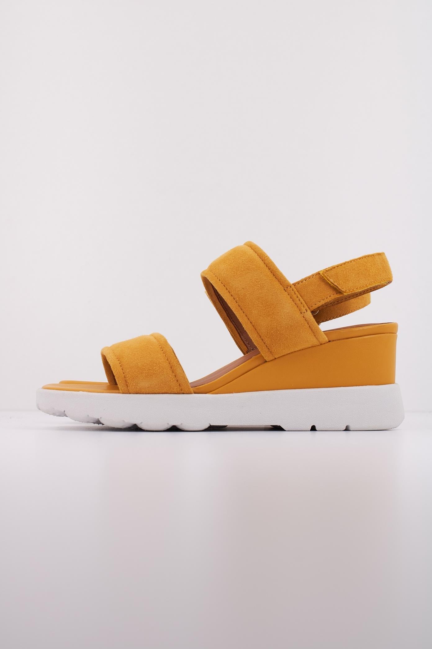 GEOX D SPHERICA EC en color AMARILLO (1)