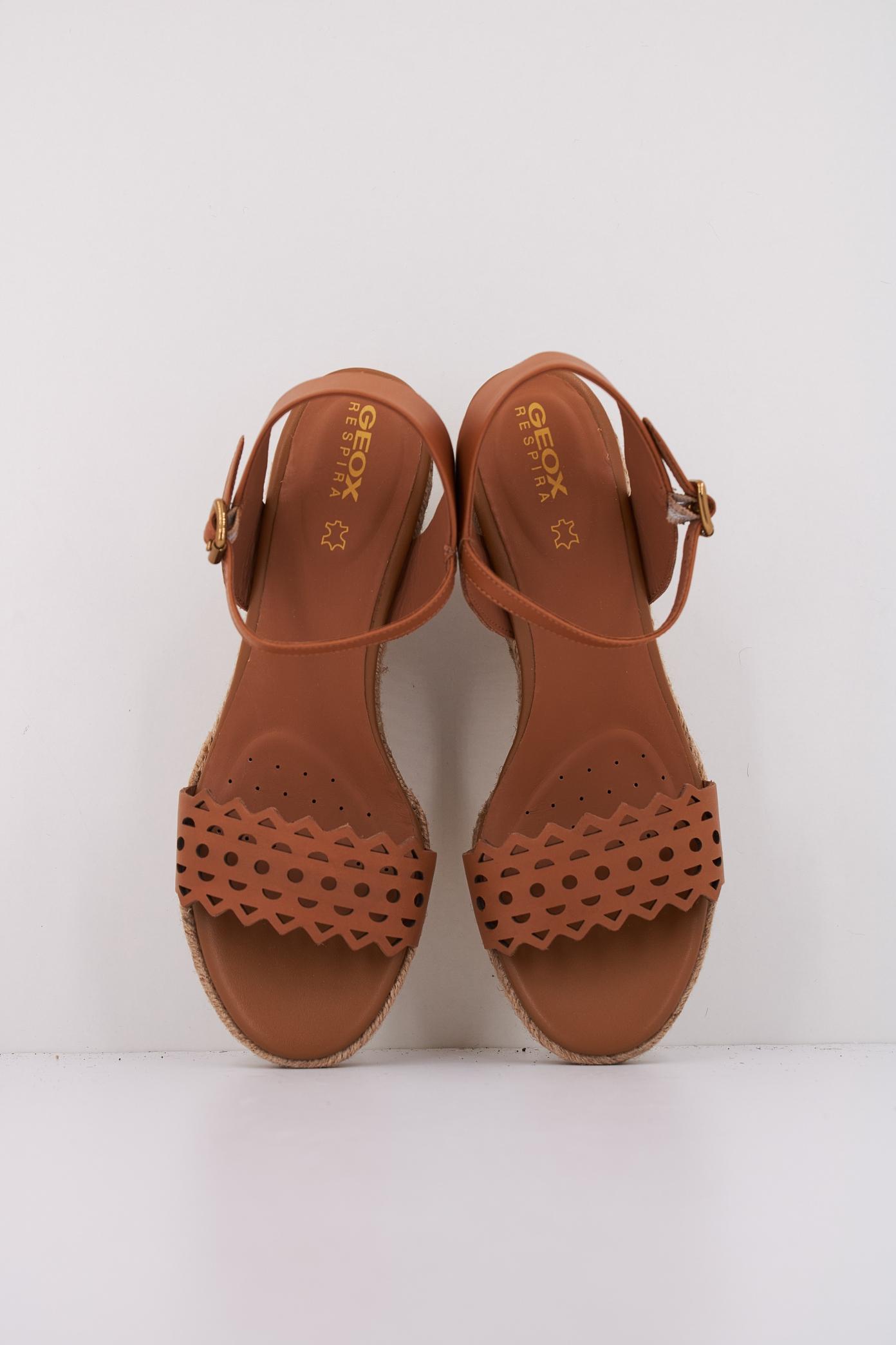 GEOX D PONZA en color MARRON (3)