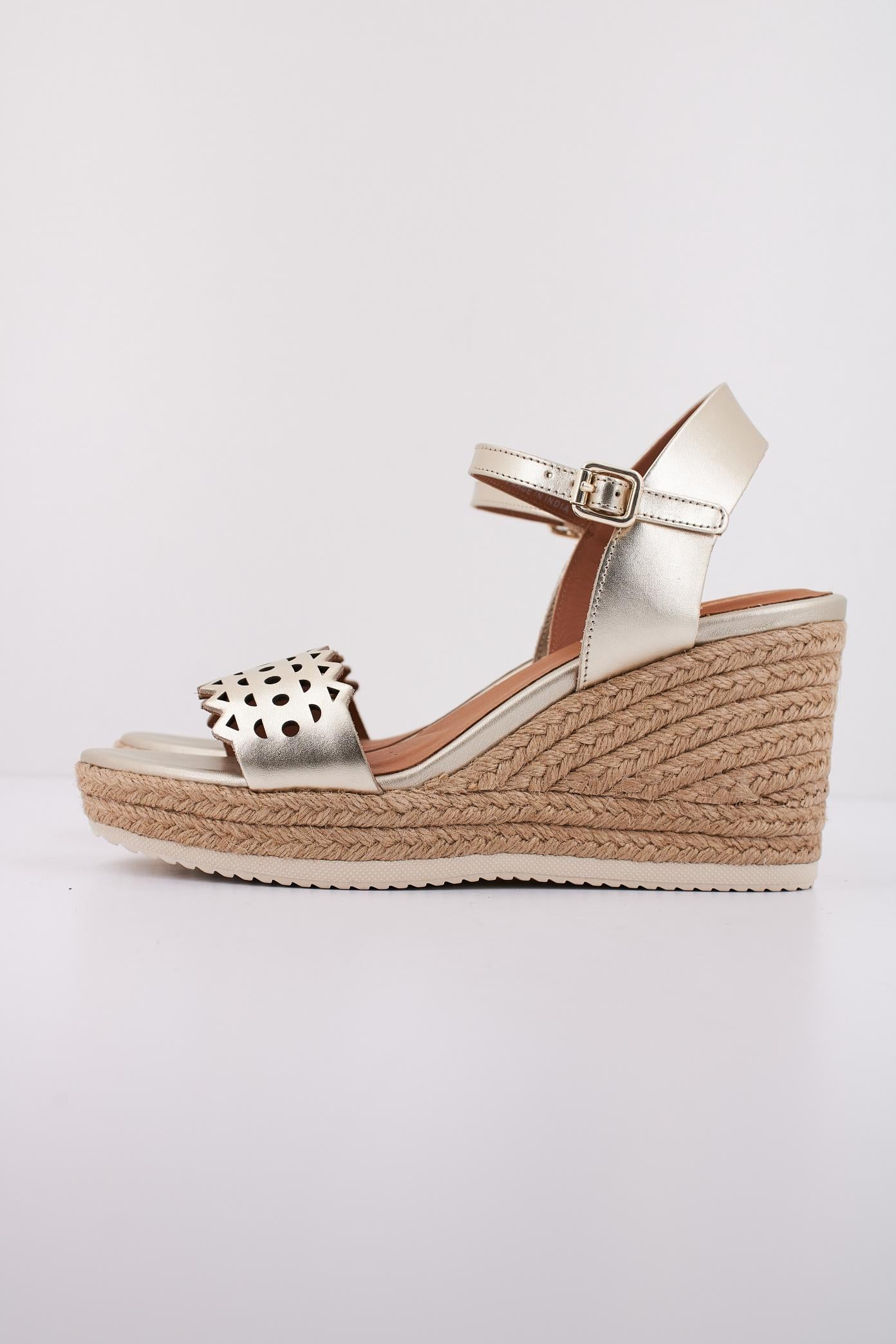 GEOX D PONZA en color ORO (1)