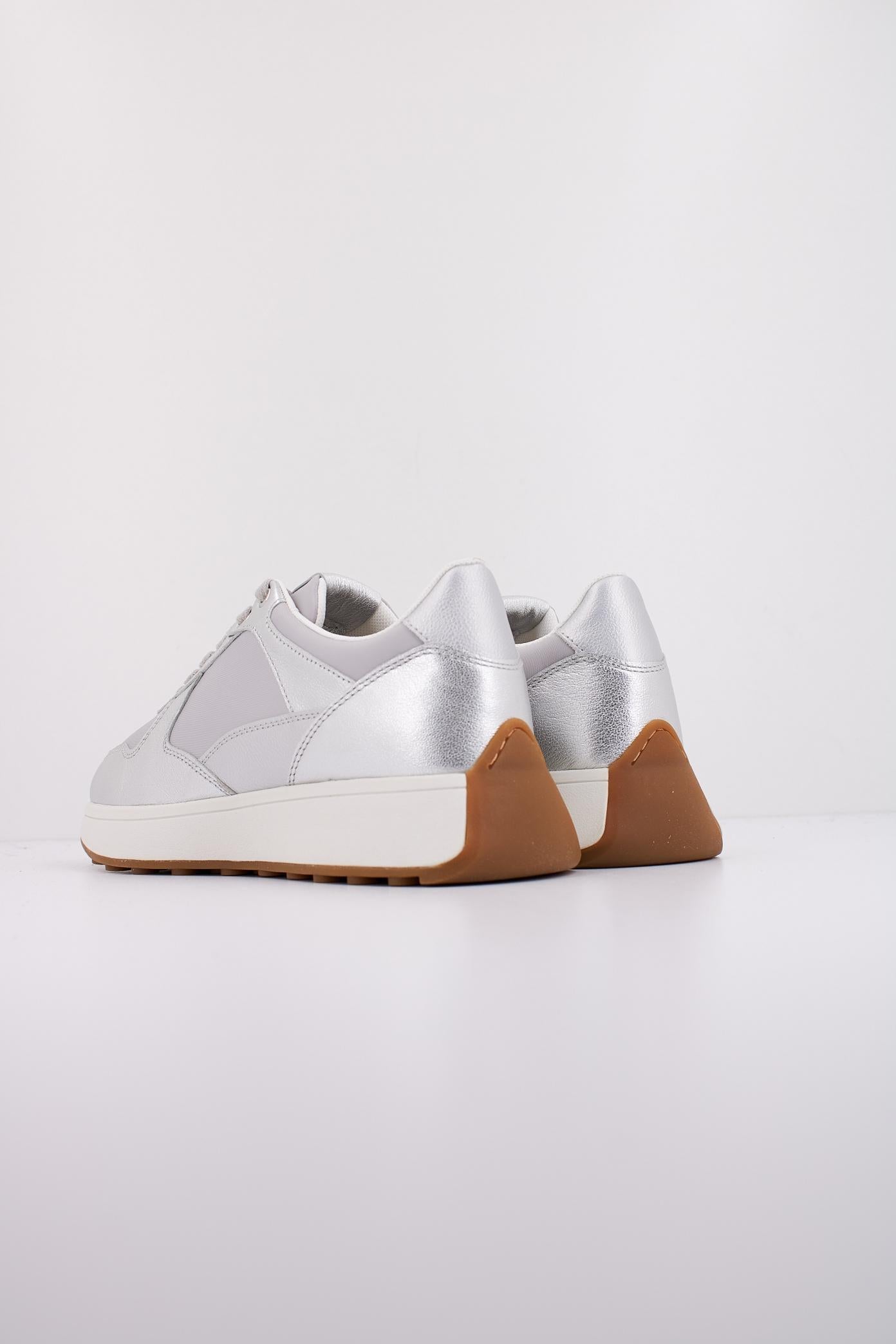 GEOX D AMABEL en color PLATA (4)