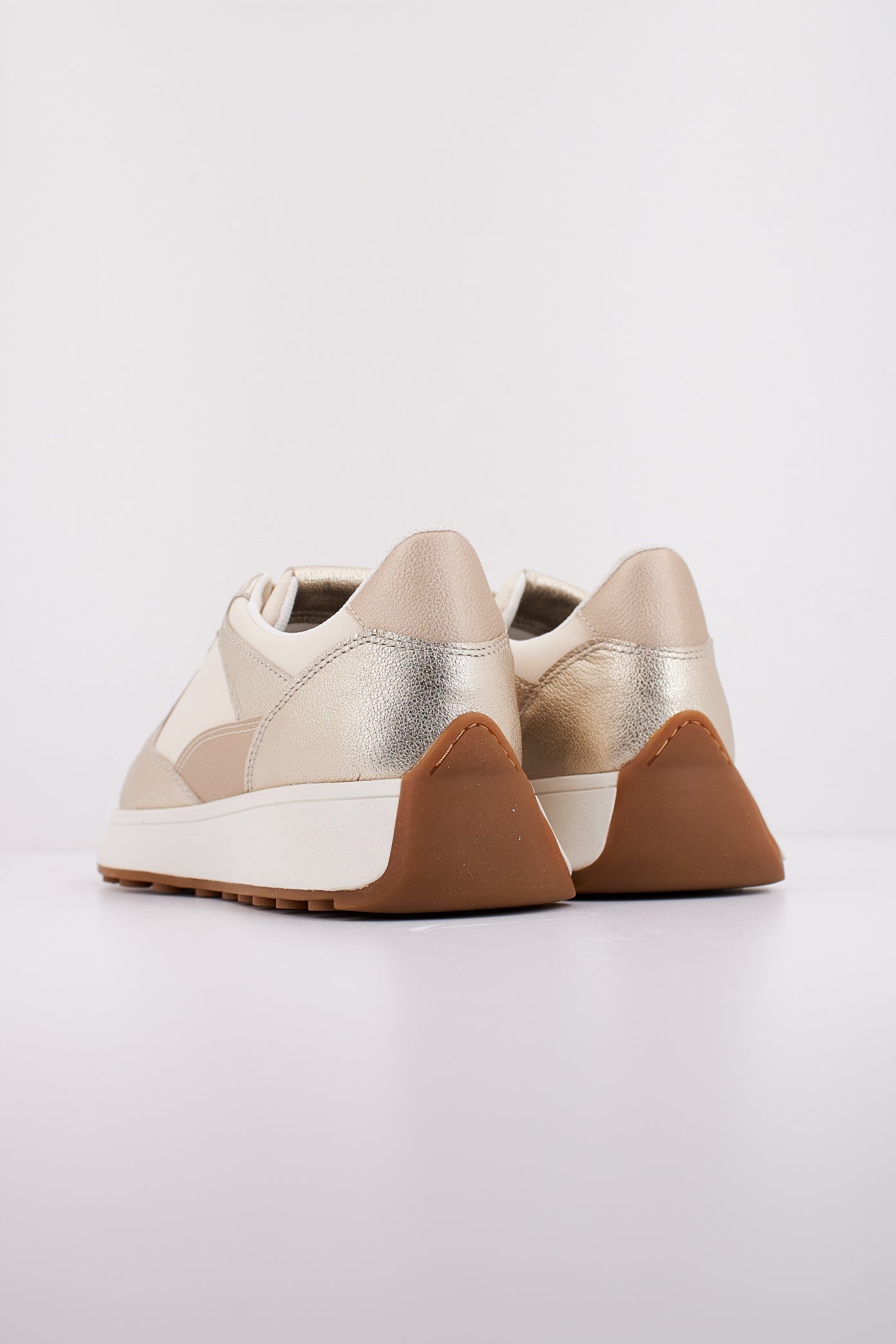 GEOX D AMABEL en color ORO (4)