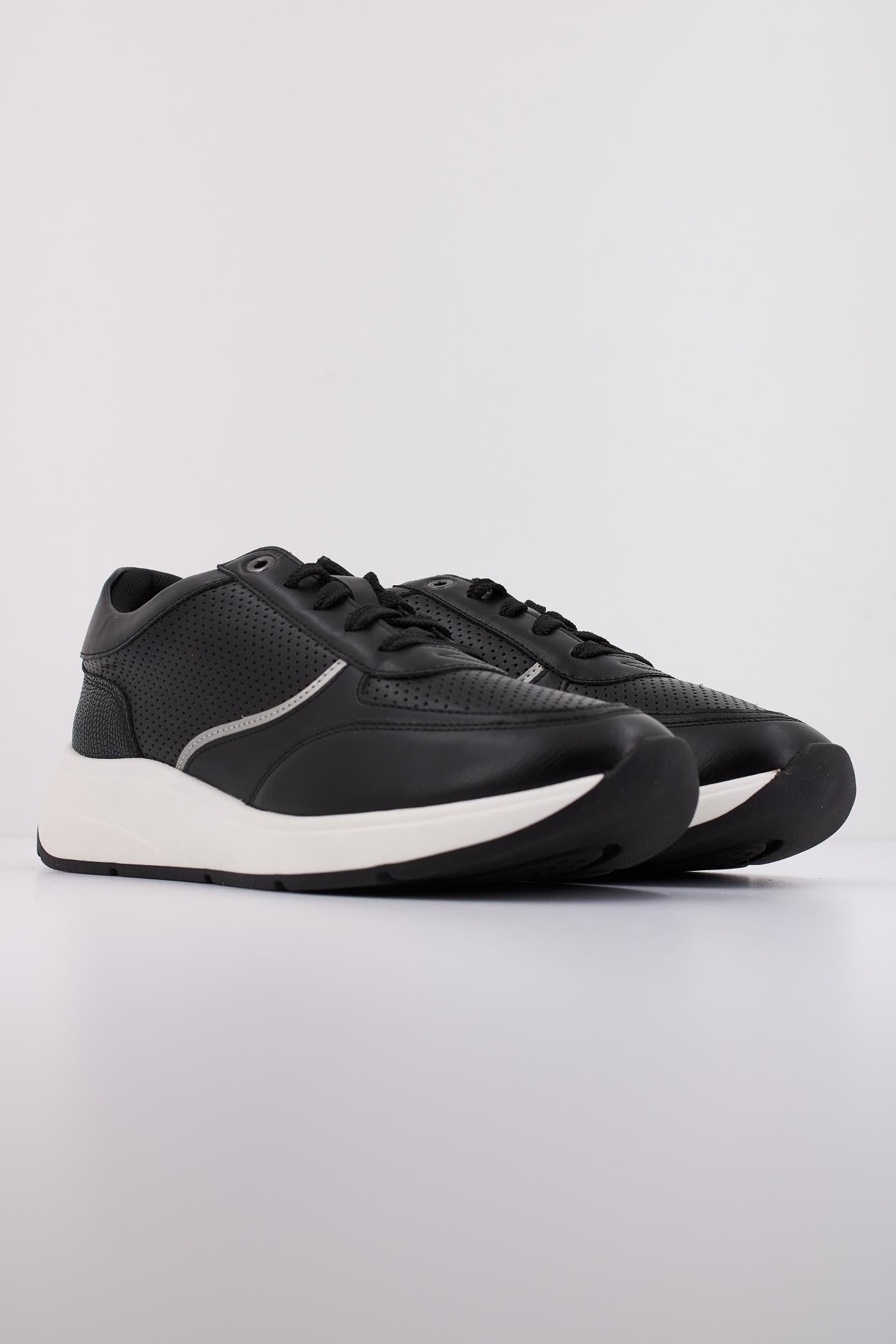GEOX D CRISTAEL en color NEGRO (2)