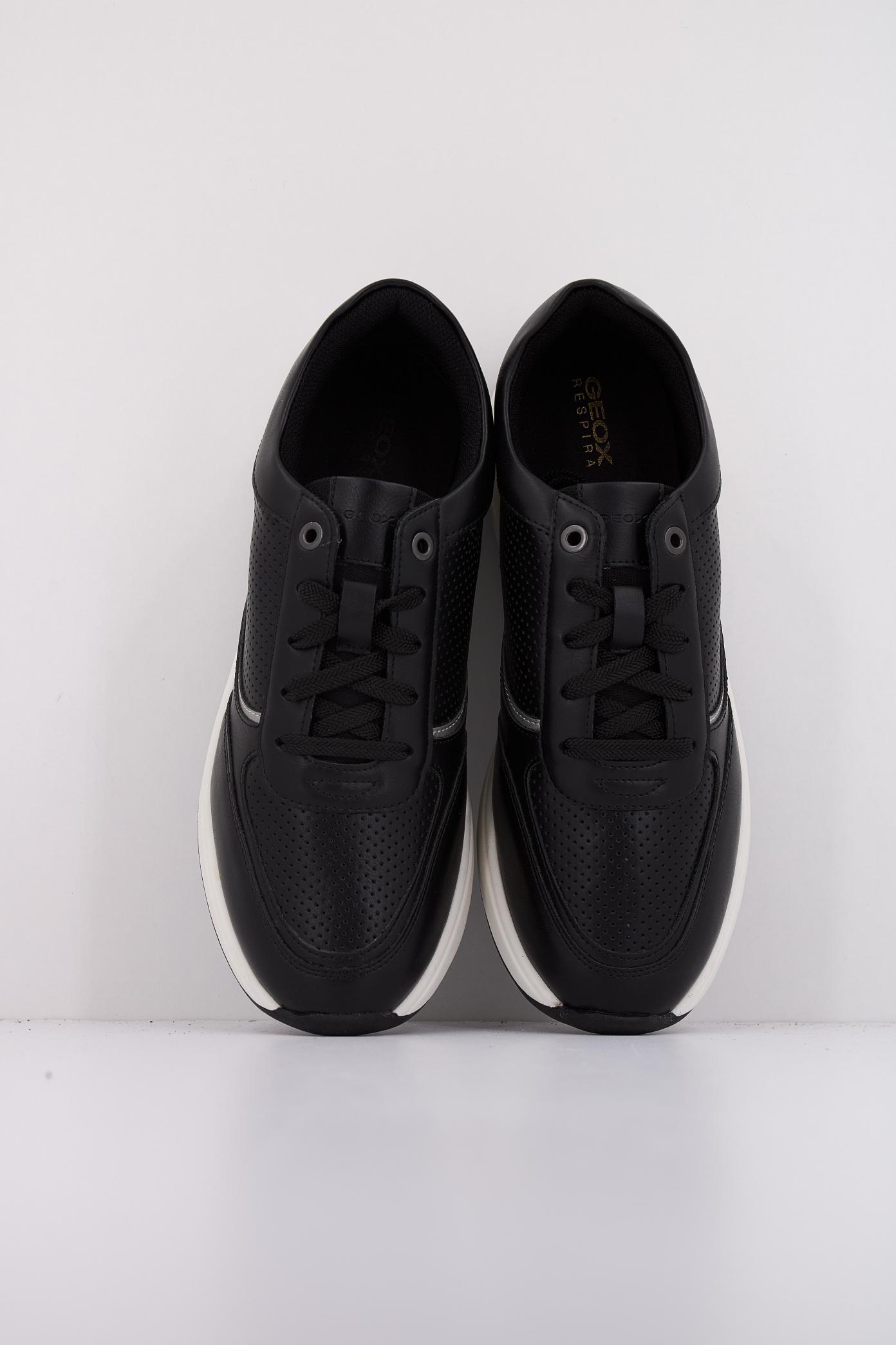GEOX D CRISTAEL en color NEGRO (3)