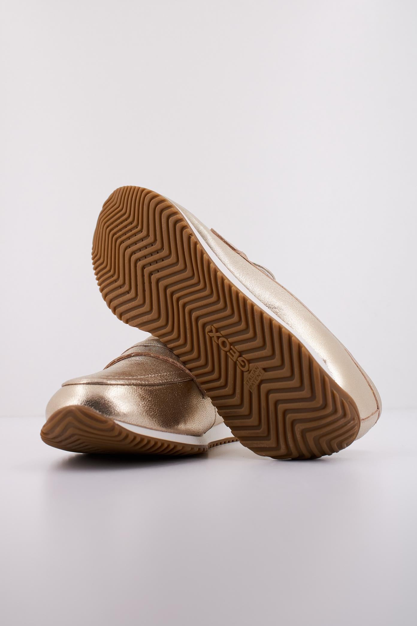 GEOX D CALITHE en color ORO (5)