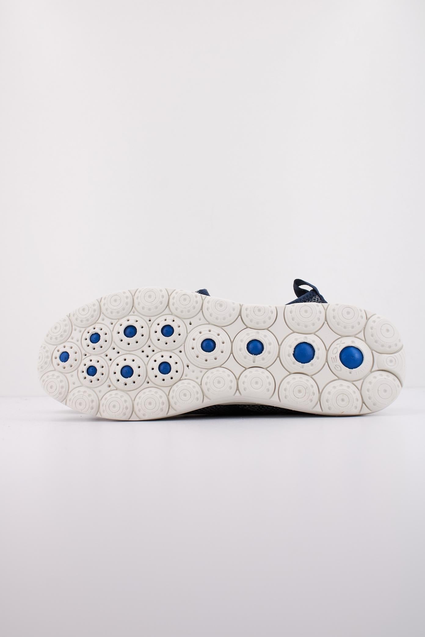GEOX D SPHERICA en color AZUL (5)