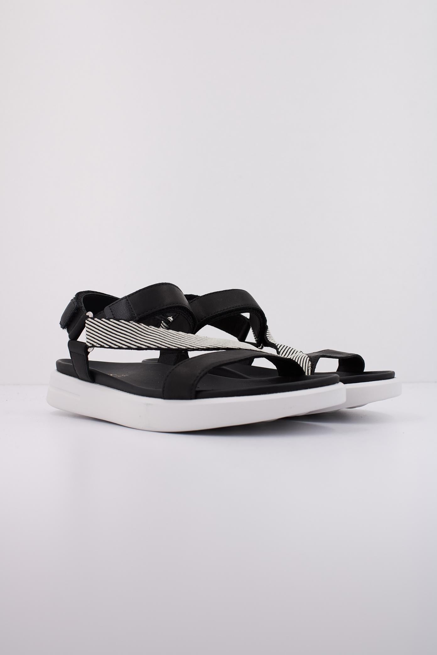 GEOX D XAND S en color NEGRO (2)