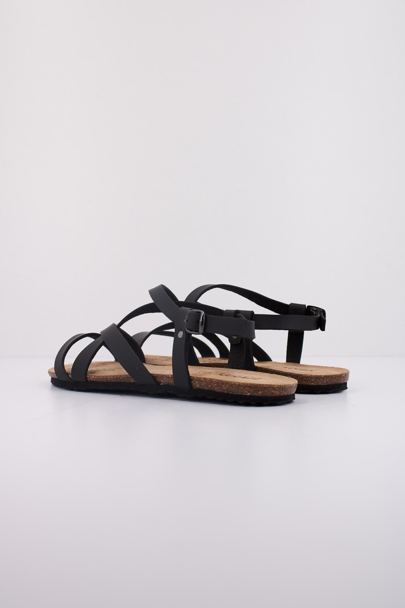 GEOX D BRIONIA LOW en color NEGRO (4)