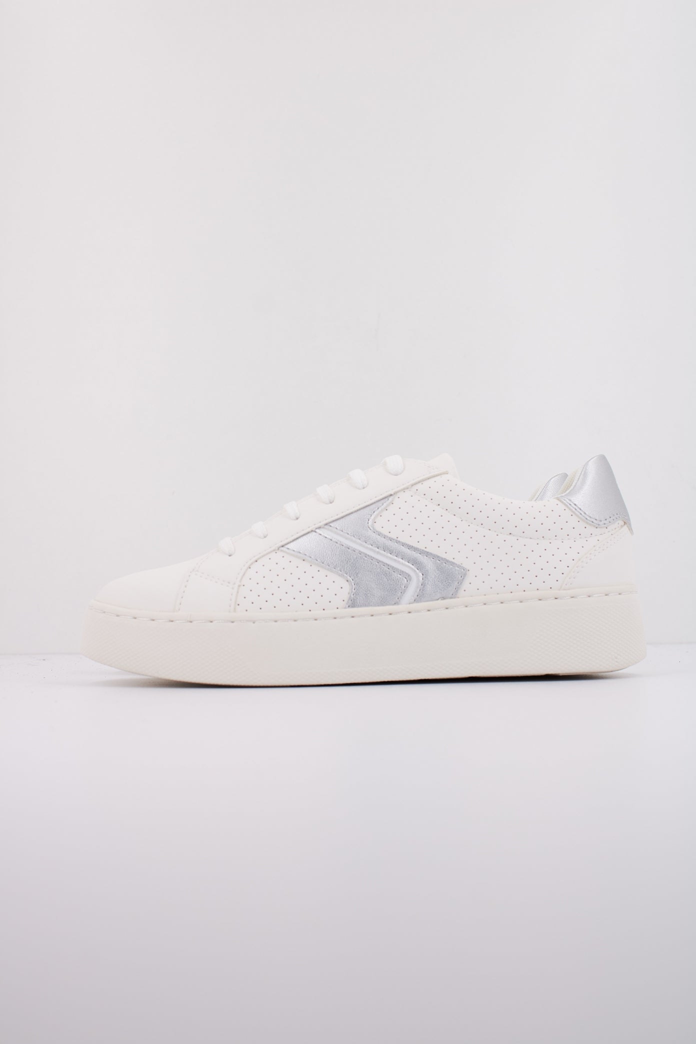 GEOX D SKYELY en color BLANCO (1)