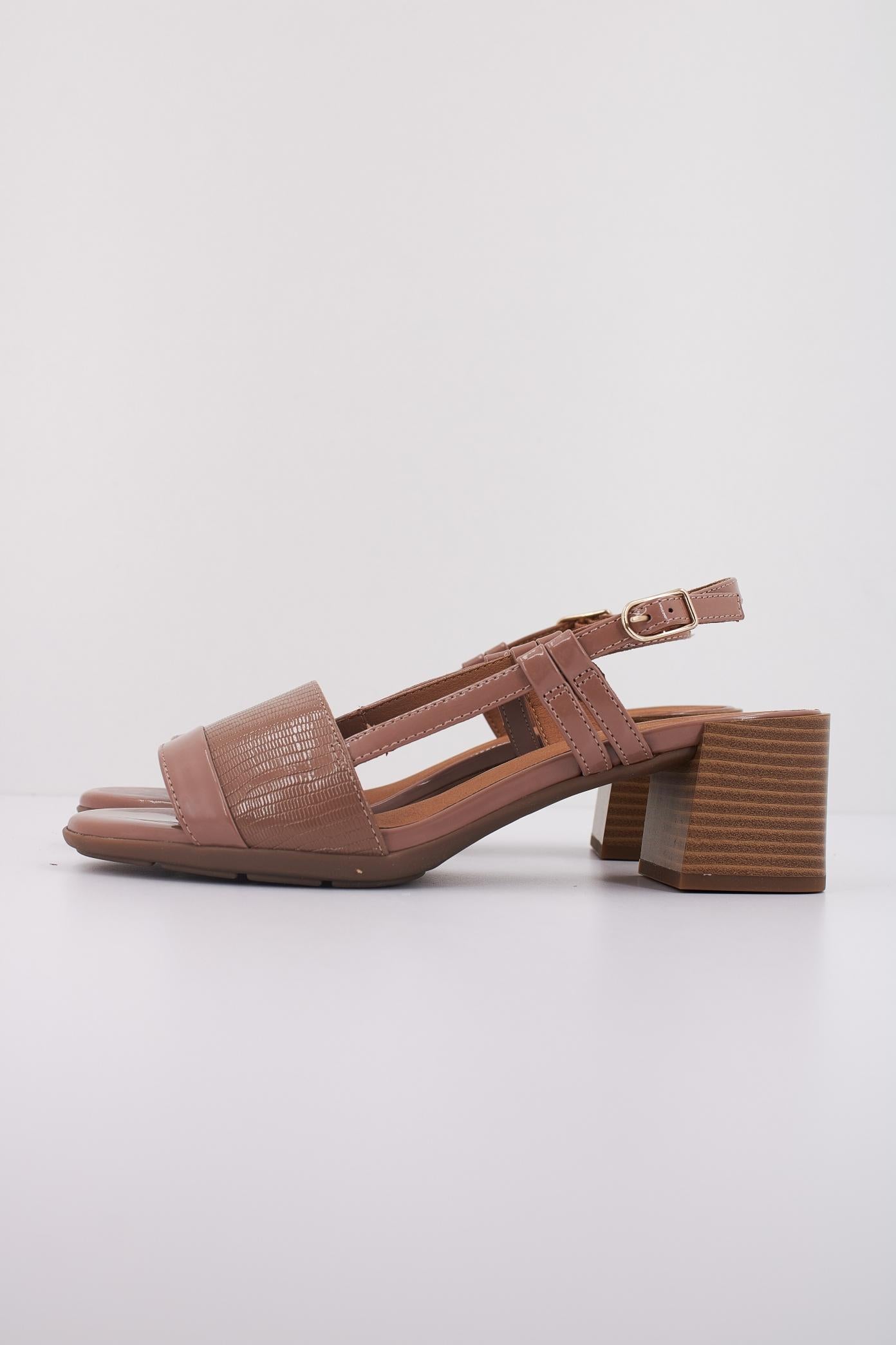 GEOX D NEW MARYKARMEN en color MARRON (1)
