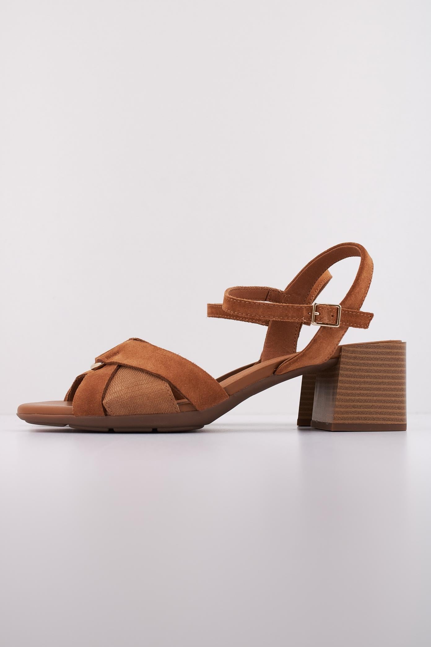 GEOX D NEW MARYKARMEN en color MARRON (1)