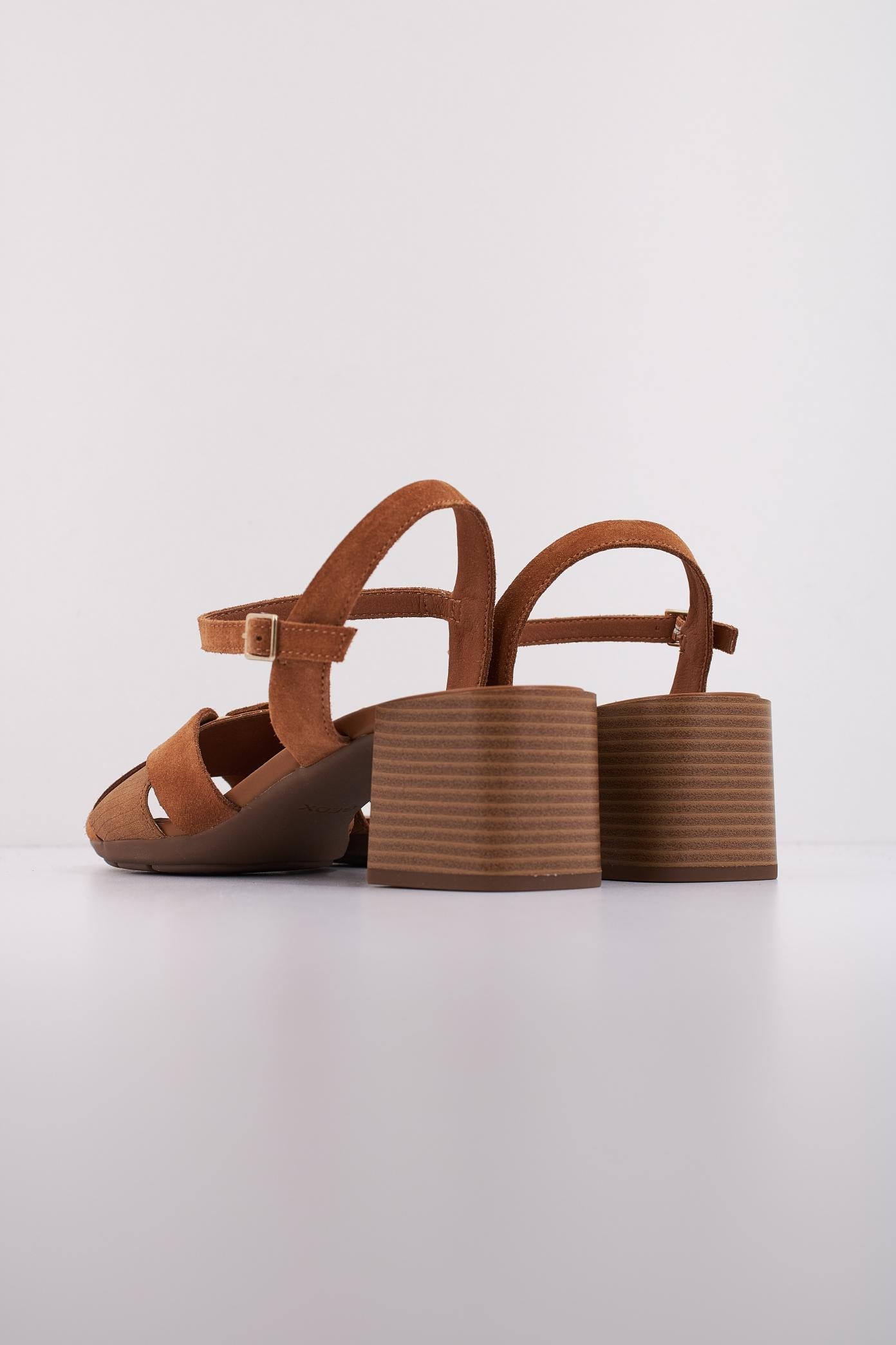 GEOX D NEW MARYKARMEN en color MARRON (4)