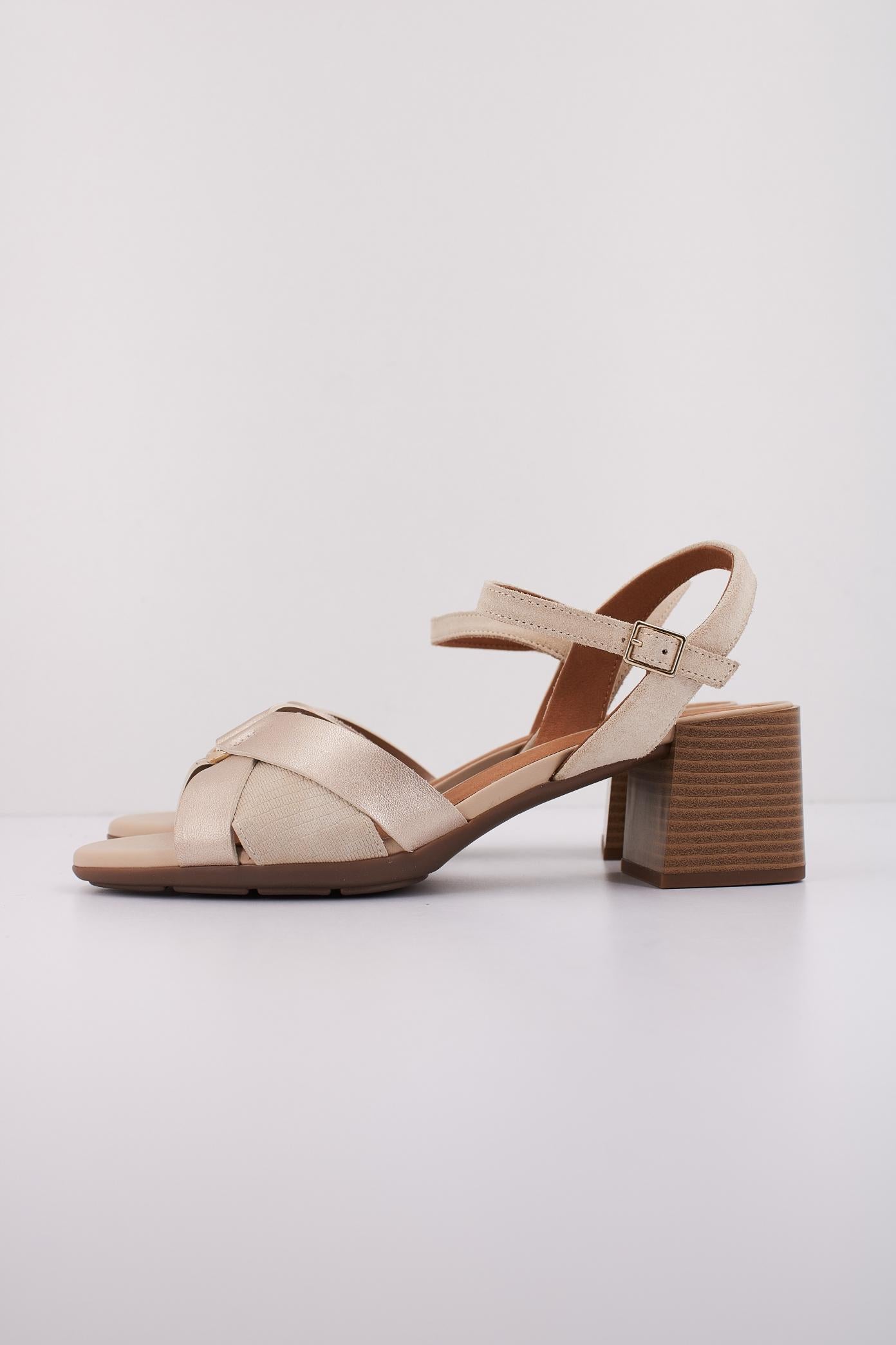 GEOX D NEW MARYKARMEN en color BEIS (1)