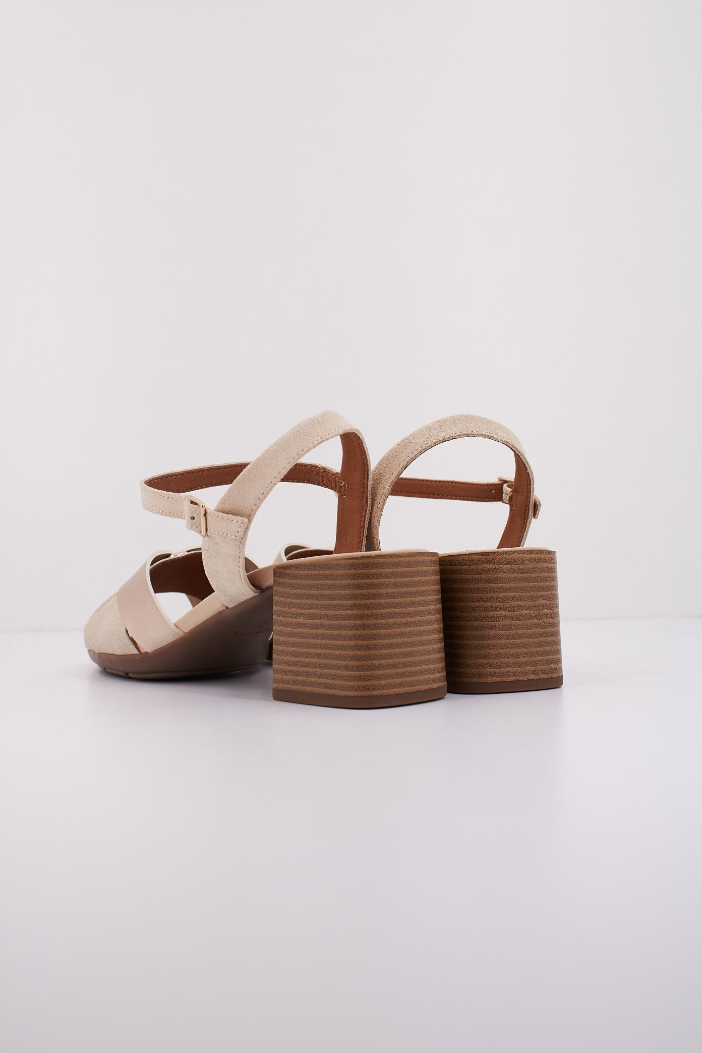 GEOX D NEW MARYKARMEN en color BEIS (4)