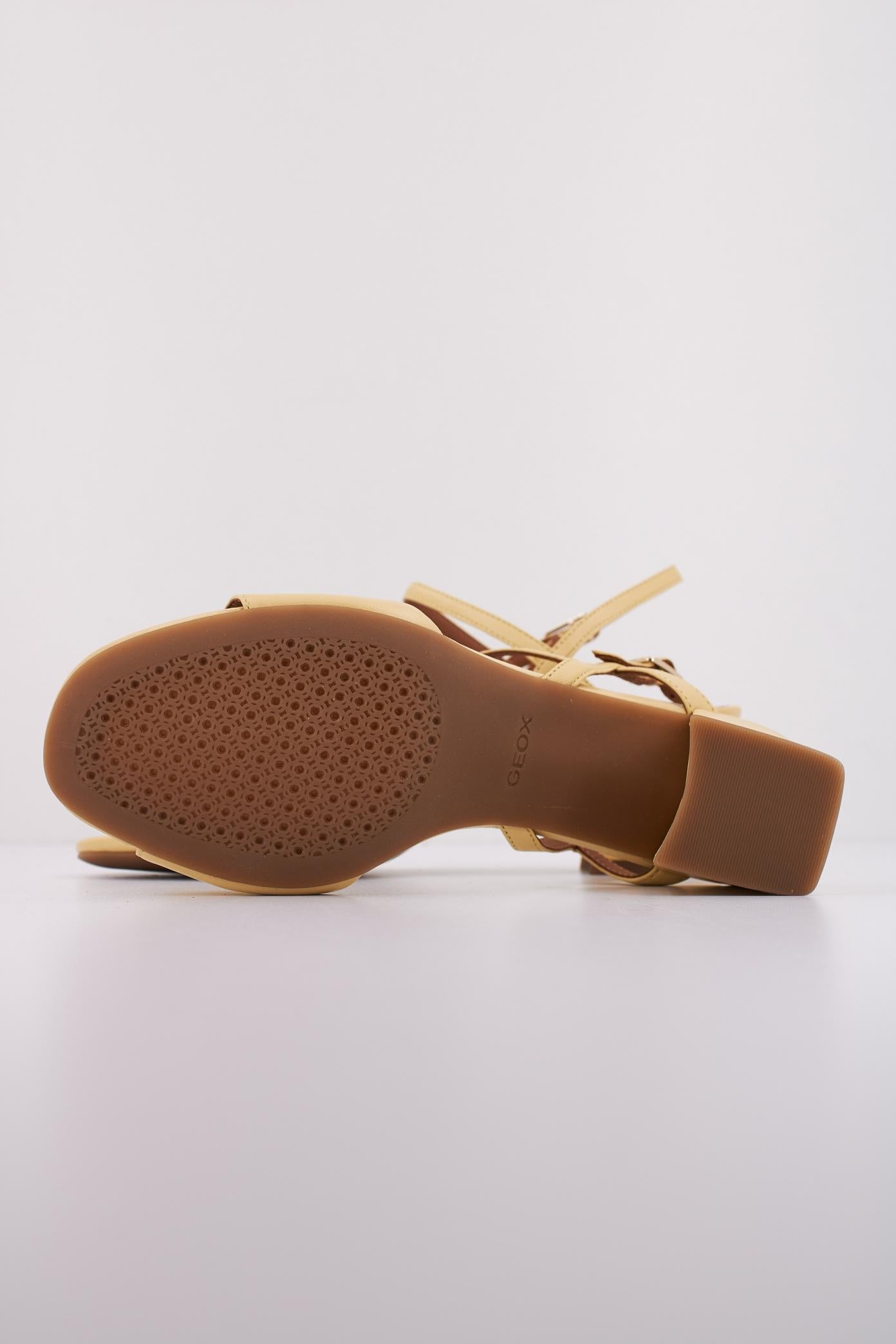 GEOX D NEW ERAKLIA en color AMARILLO (5)