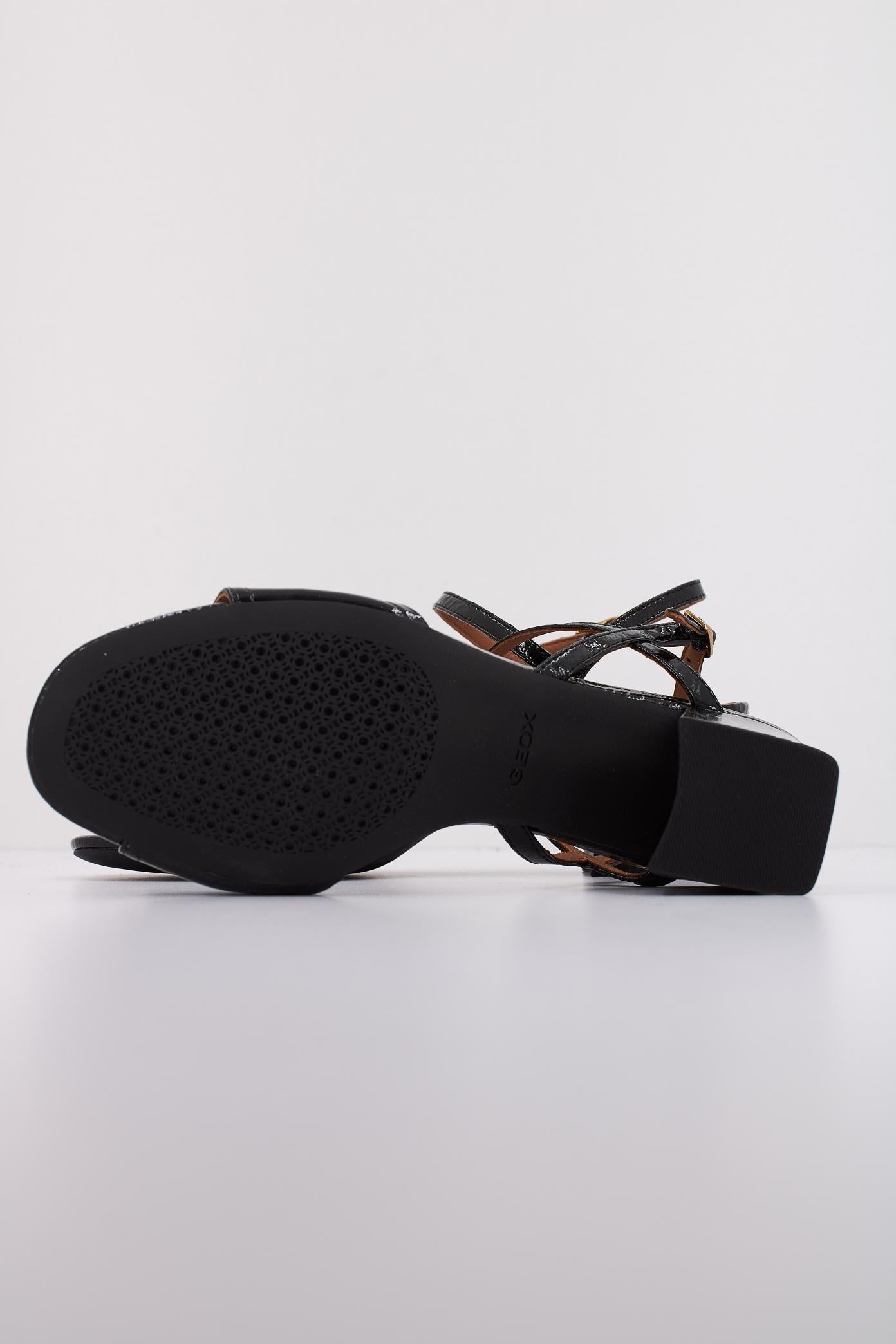 GEOX D NEW ERAKLIA en color NEGRO (5)