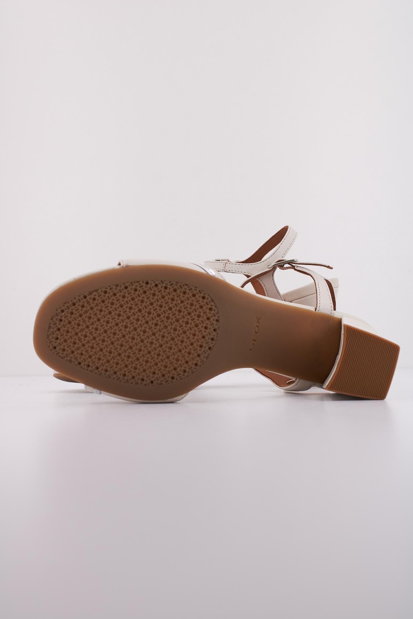 GEOX D NEW ERAKLIA en color BLANCO (5)