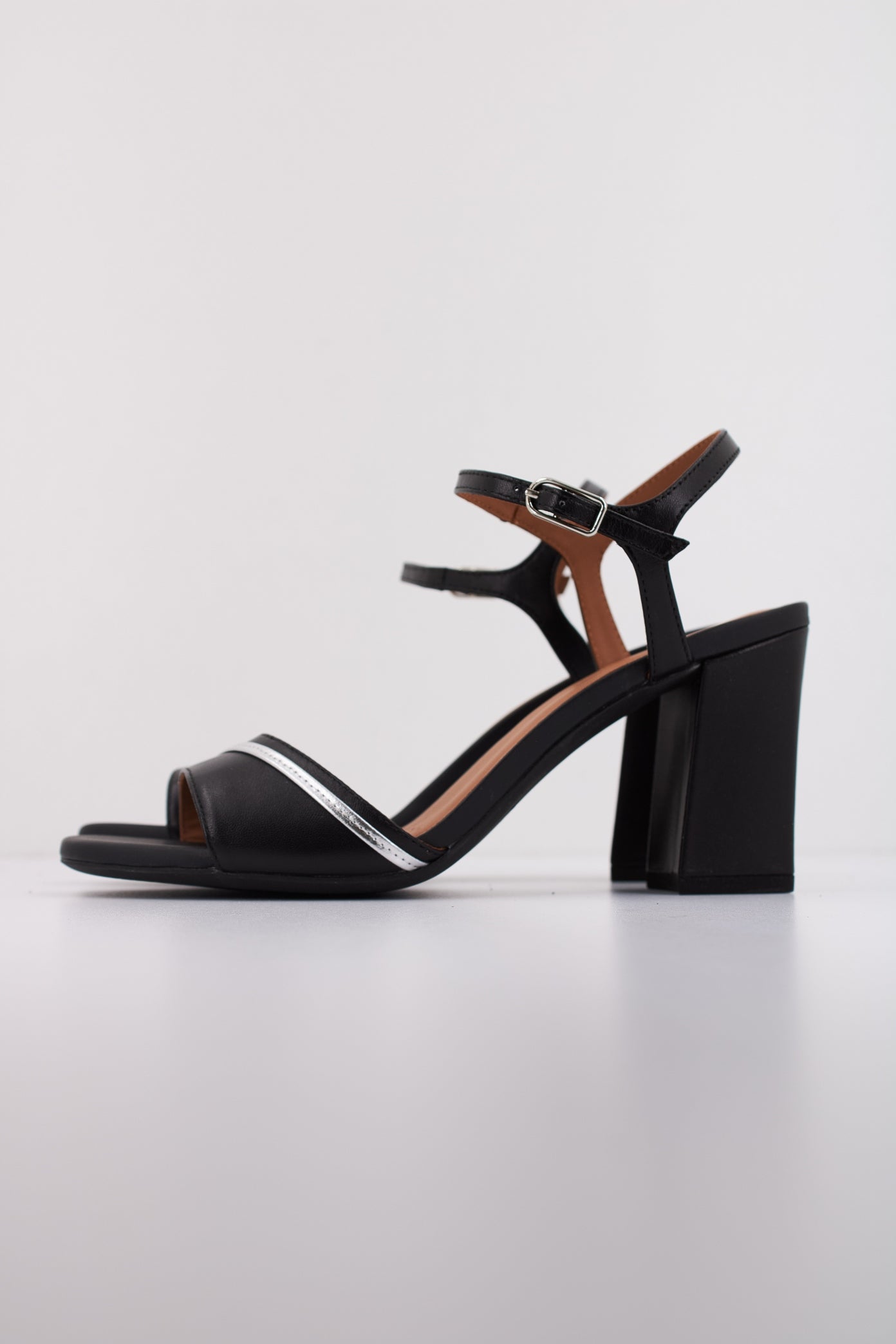 GEOX D NEW ERAKLIA en color NEGRO (1)