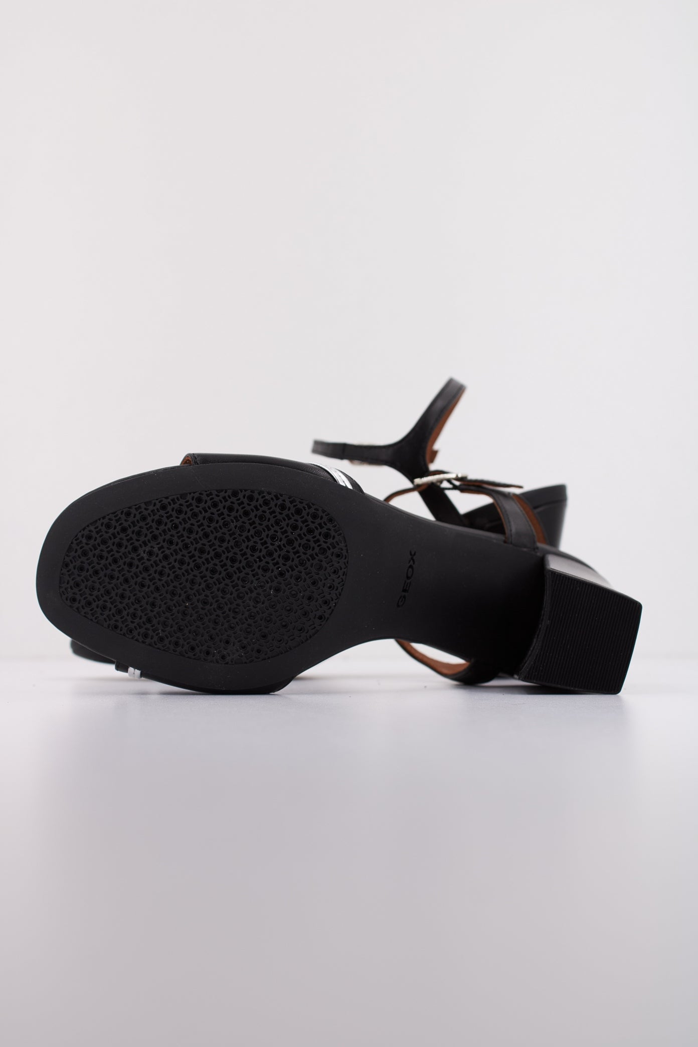 GEOX D NEW ERAKLIA en color NEGRO (5)