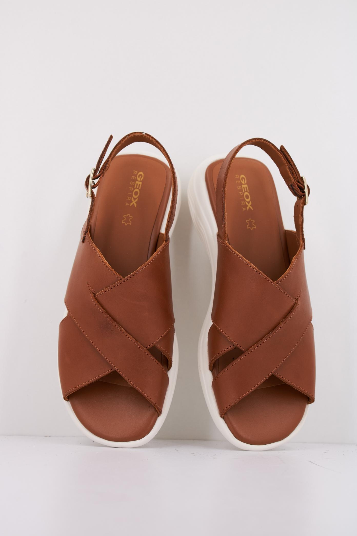 GEOX D SPHERICA EC en color MARRON (3)