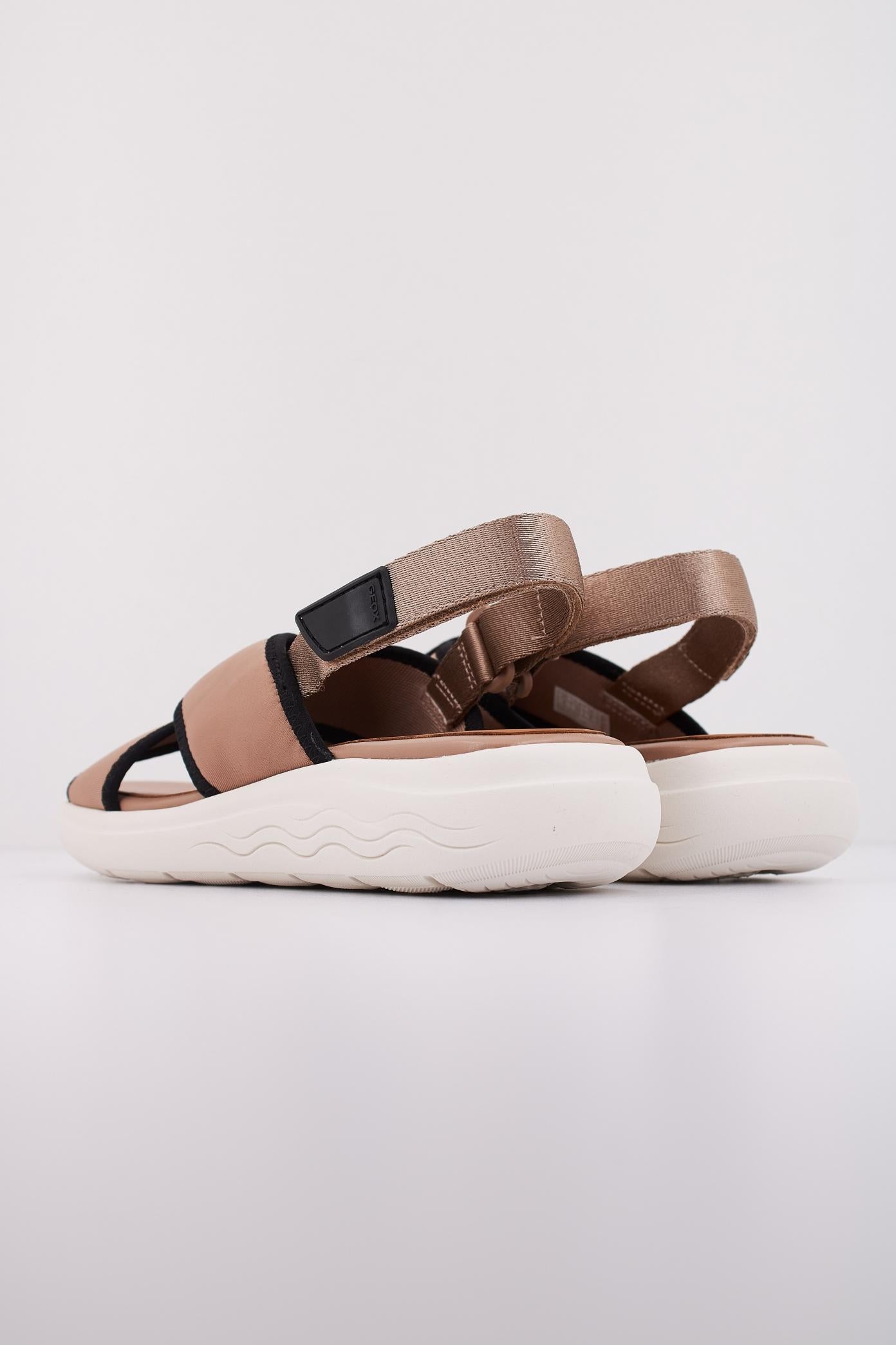 GEOX D SPHERICA EC en color MARRON (4)