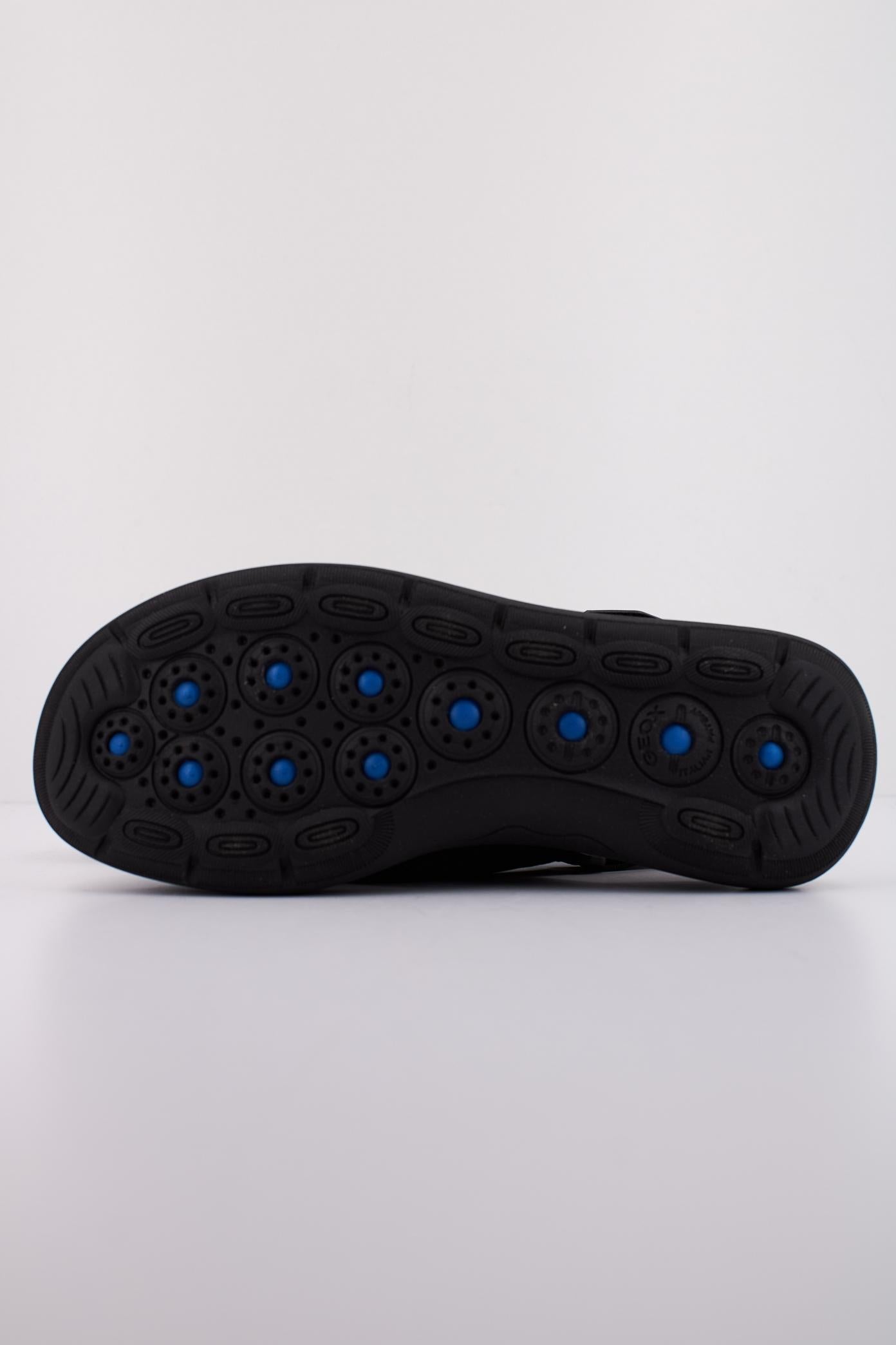 GEOX D SPHERICA EC en color NEGRO (5)