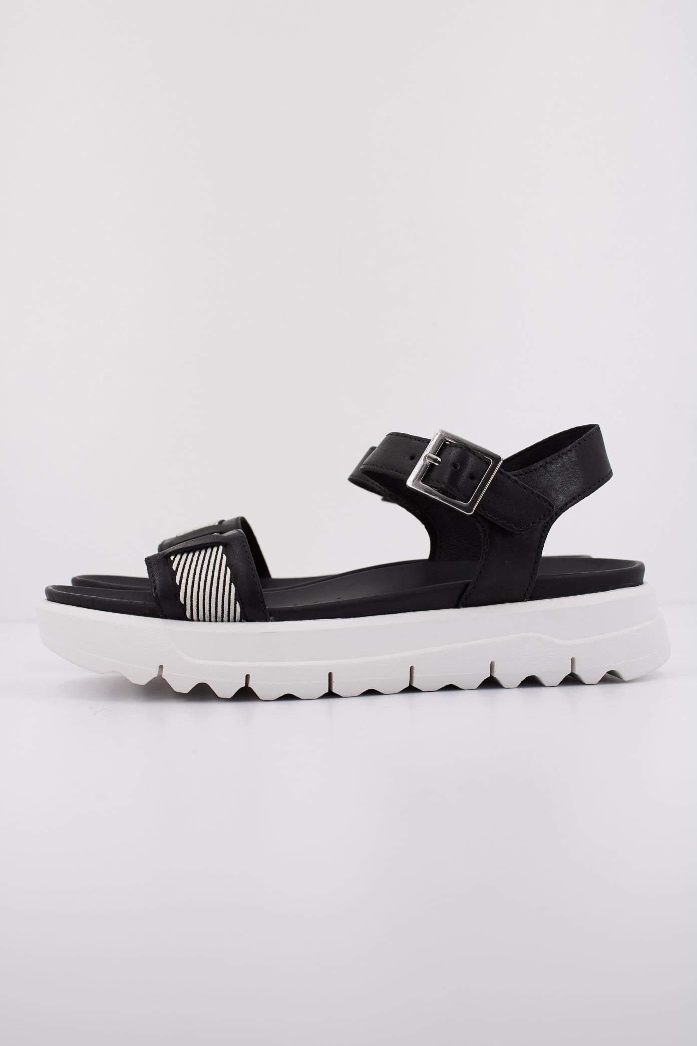 GEOX D XAND .S en color NEGRO (1)
