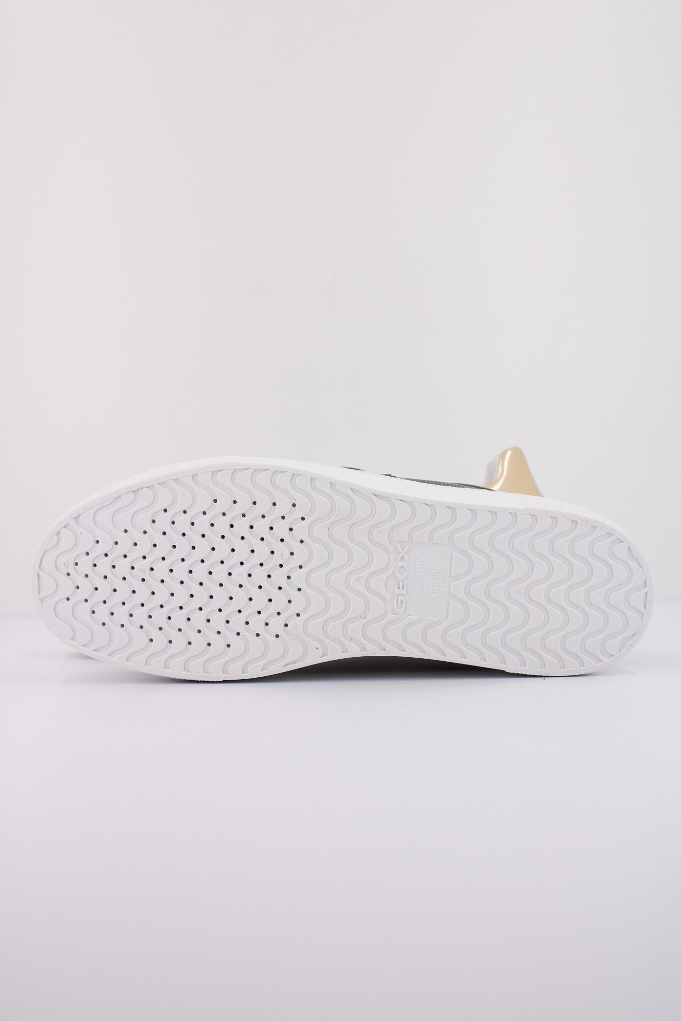 GEOX D CLAUDIN en color NEGRO (5)