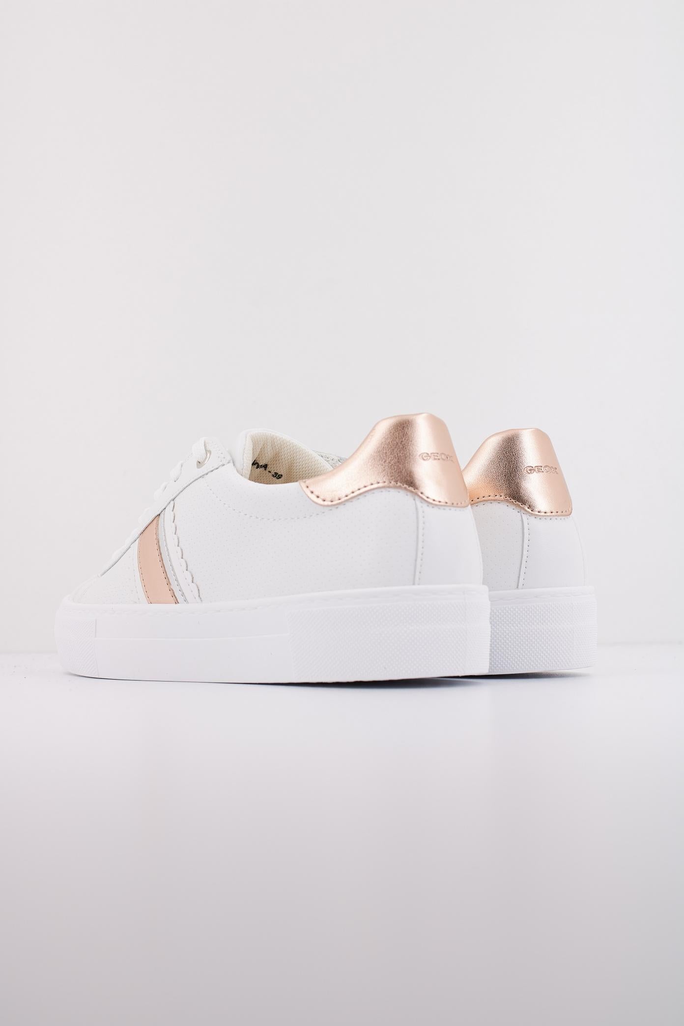 GEOX D CLAUDIN en color BLANCO (4)