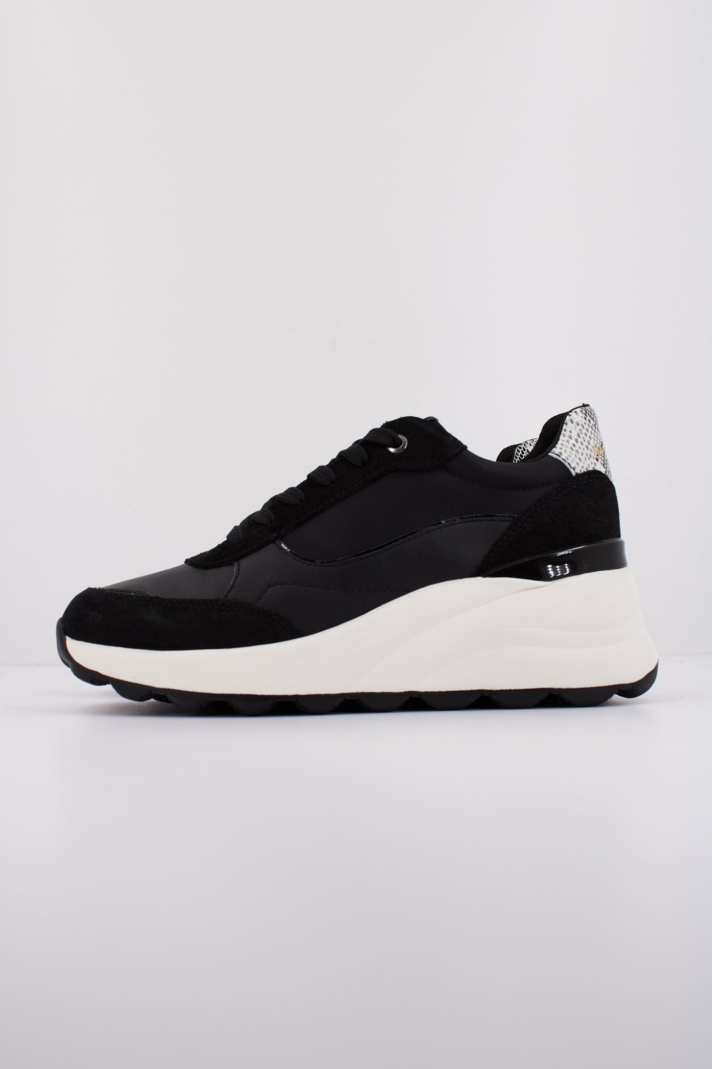 GEOX D SPHERICA EC en color NEGRO (1)