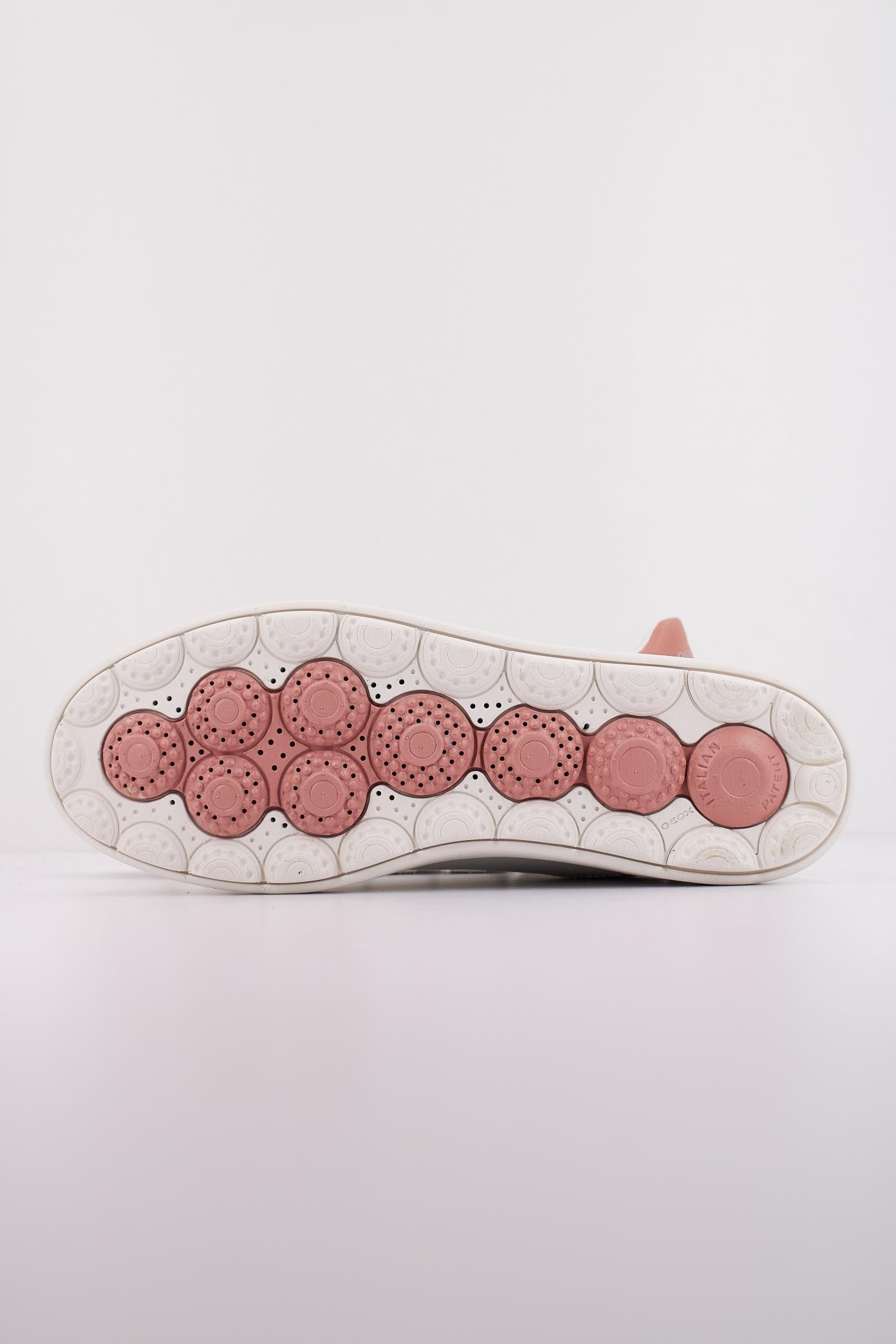 GEOX D SPHERICA ECUB- en color BLANCO (5)
