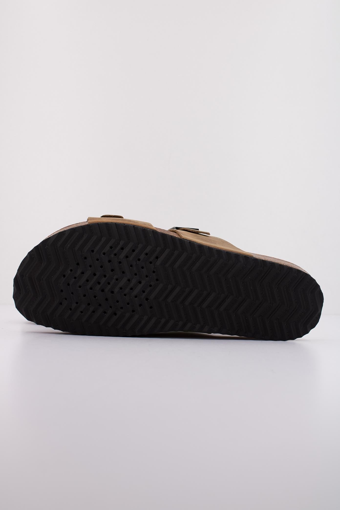 GEOX U SANDAL GHITA en color VERDE (5)