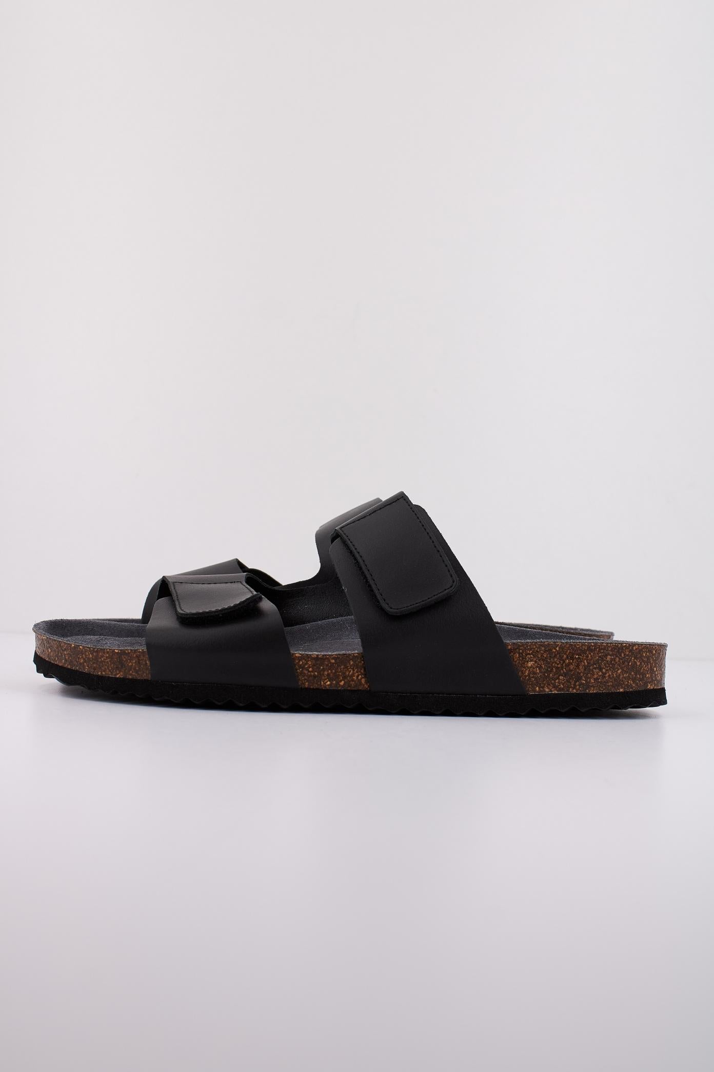 GEOX U SANDAL GHITA en color NEGRO (1)