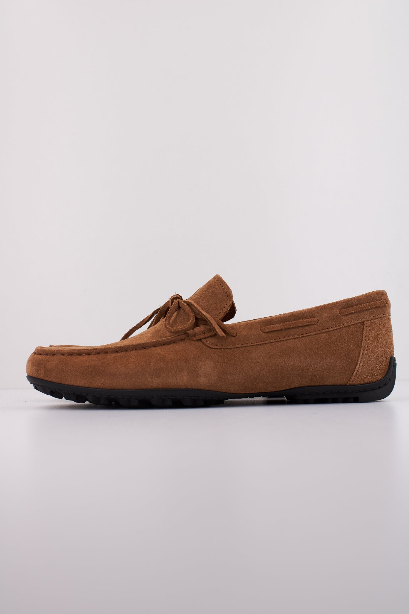 GEOX U KOSMOPOLIS + GRIP en color MARRON CLARO (1)