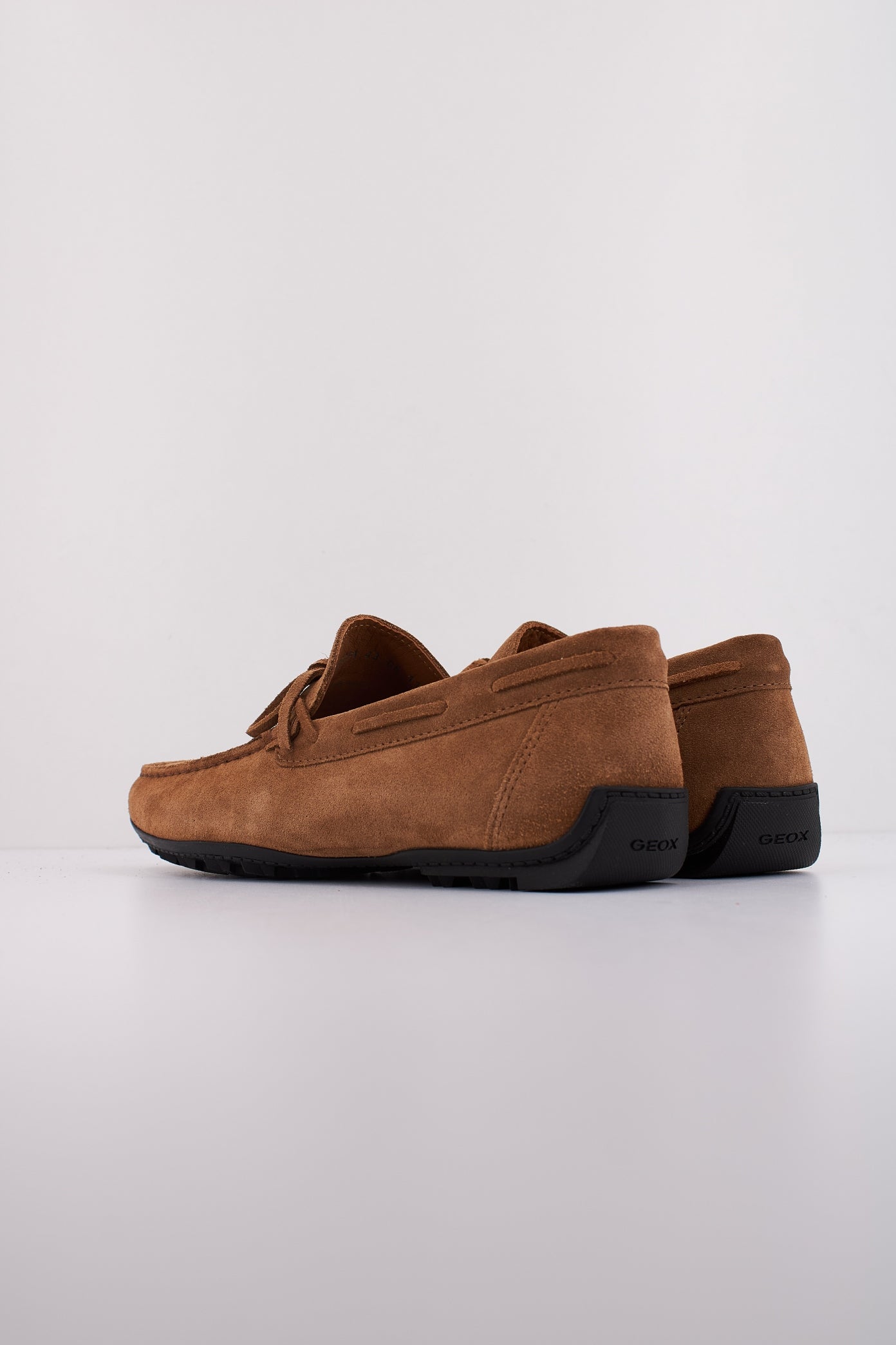 GEOX U KOSMOPOLIS + GRIP en color MARRON CLARO (4)