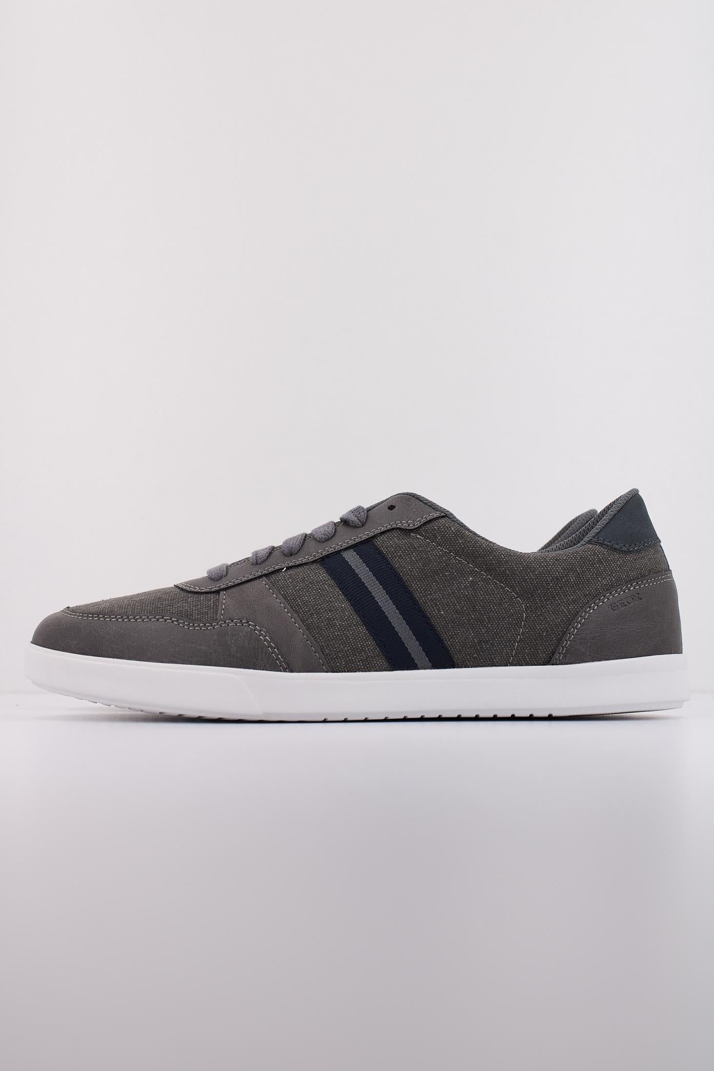 GEOX U WALEE en color GRIS (1)